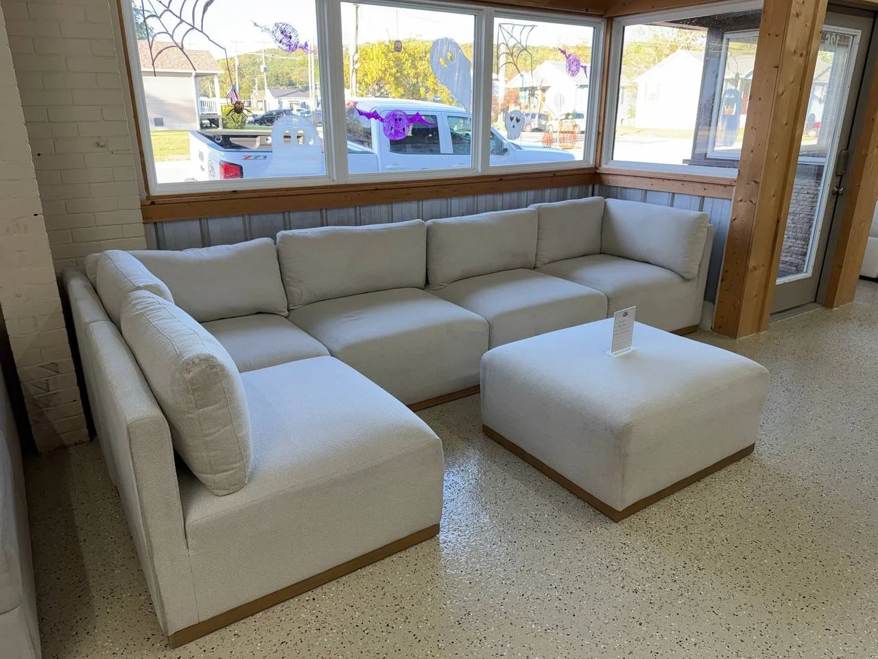 Henredon Cream 6pc Modular Sectional Couch & Ottoman - $1,200