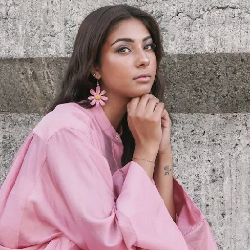 Pink Cosmos flower dangles