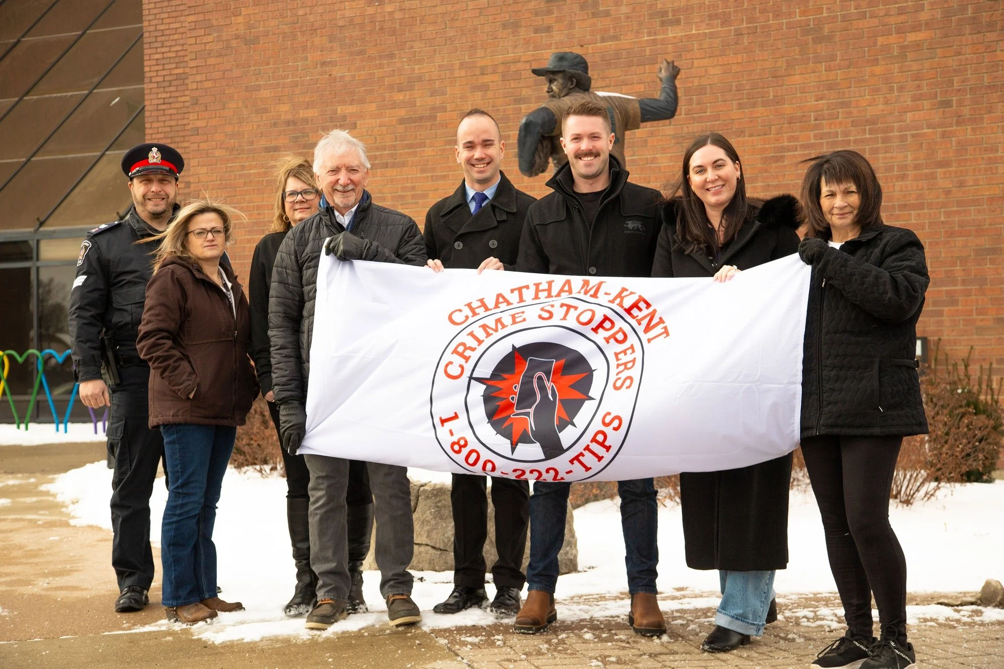 🕵️&zwj;♀️👮&zwj;♀️January is Crime Stoppers Awareness Month!🚨🚨

Chatham-Kent Crime Stoppers kicked off the year with a flag-raising ceremony at the Chatham Civic Centre to highlight this year&rsquo;s national theme: &ldquo;Safe Streets, Strong Com