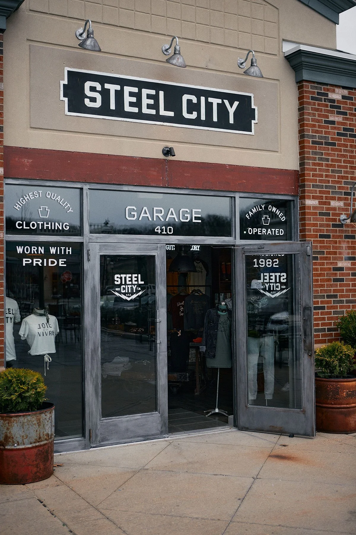 SteelCity-Garage-InStore_0337.jpg