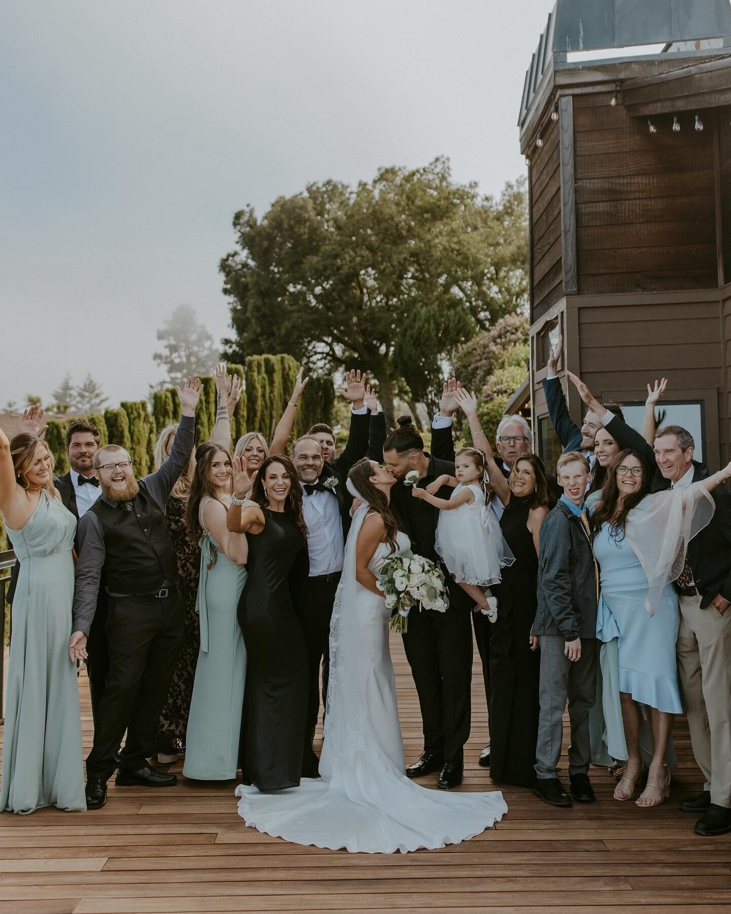 07. 07. 23 The way the sun was shining for these family photos for Nick and Alexis was amazing✨

Venue: @fogartywineryevents 
Photo: @codibaerphotography 
Planner: @120events 
Florist: @heavenlyblossomsflorist 
Hair\Makeup: @beautybyxiomara 
Dress: @