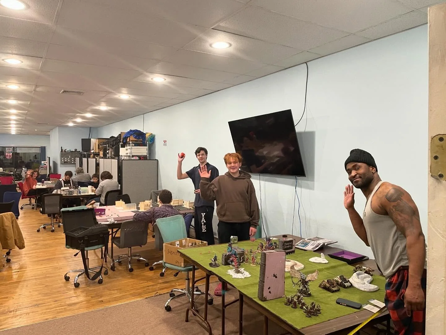 A big thanks to all our players who joined us for last nights #warhammerwednesday and our monthly #paintparty @3rduniverse ! Congratz to all who played both Crusade and casual games last night! #warhammer40k #lgs #warhammer