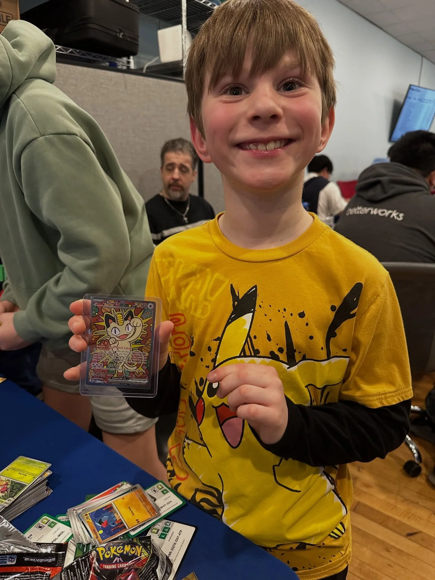 Only 🔥 pulls from our Perfect Order prerelease events this past weekend!&hellip; Plus Bryan trying @vibestcg for the first time courtesy of @its_guiii 🐧
#pokemontcg #pokemoncommunity #localgamestore