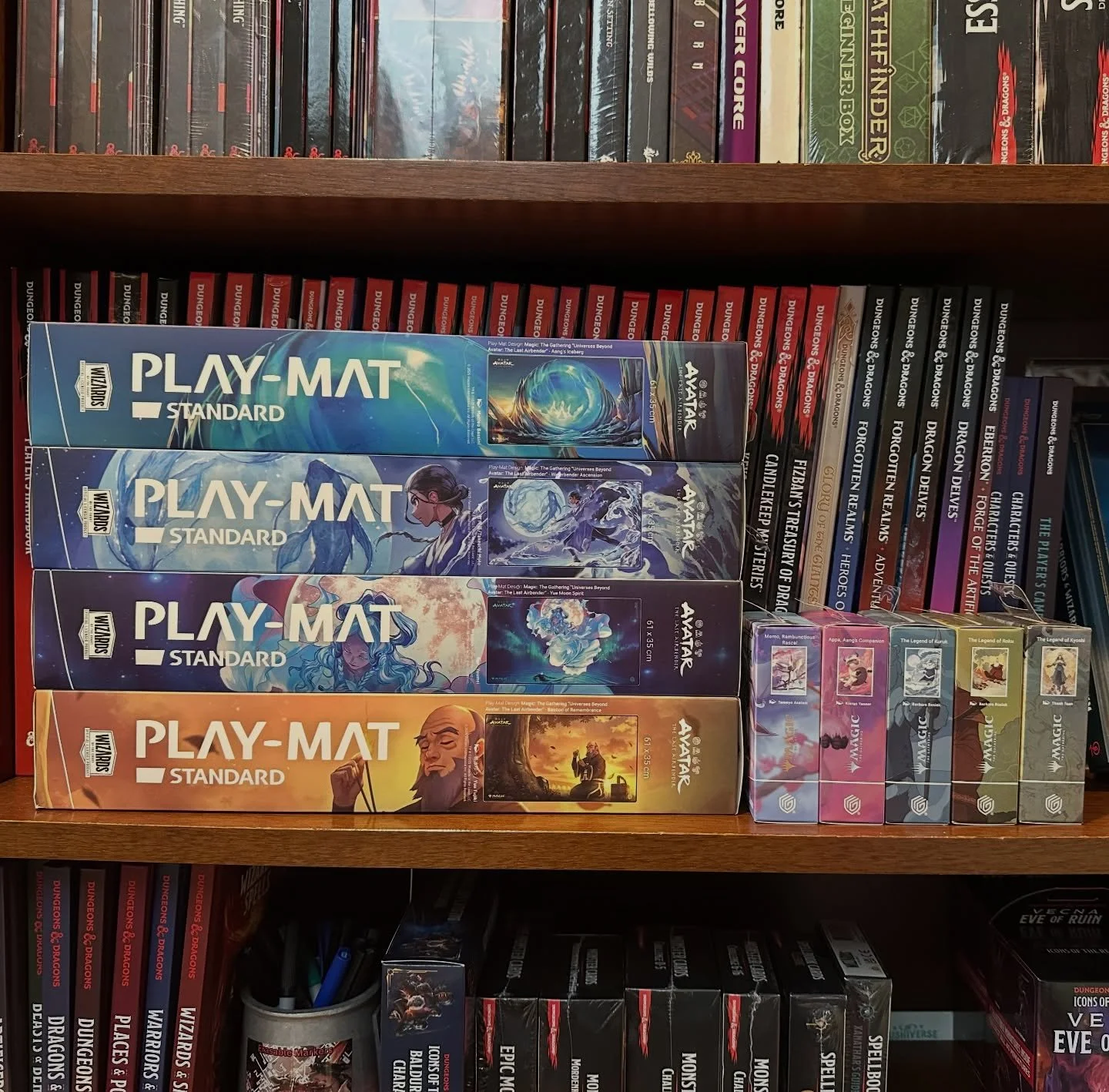 How gorgeous are these Ultimate Guard accessories? Bling out your deck with Avatar the Last Airbender playmats and sleeves, available now 🙌