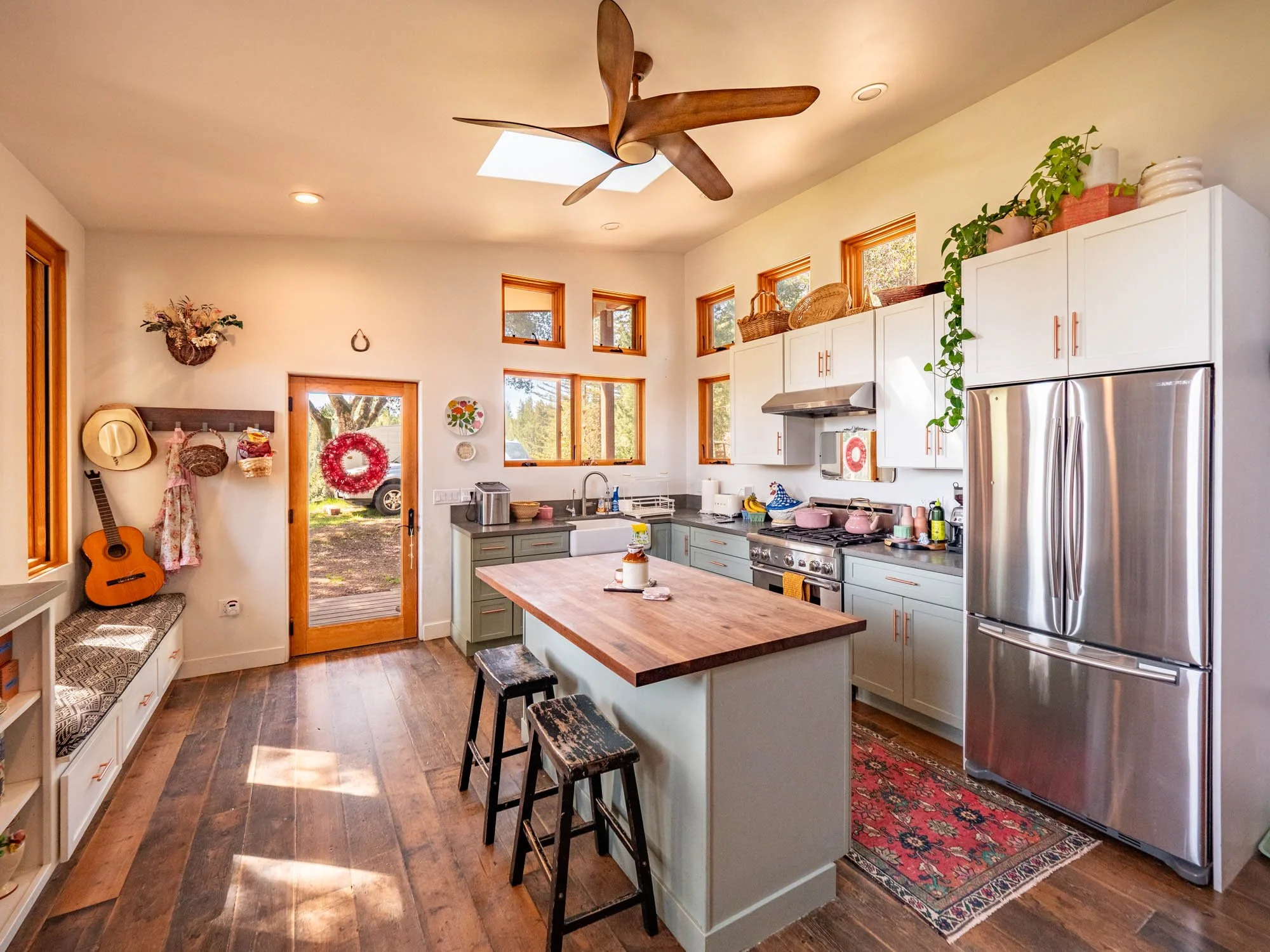 1910 Charoliase Dr-103.jpg