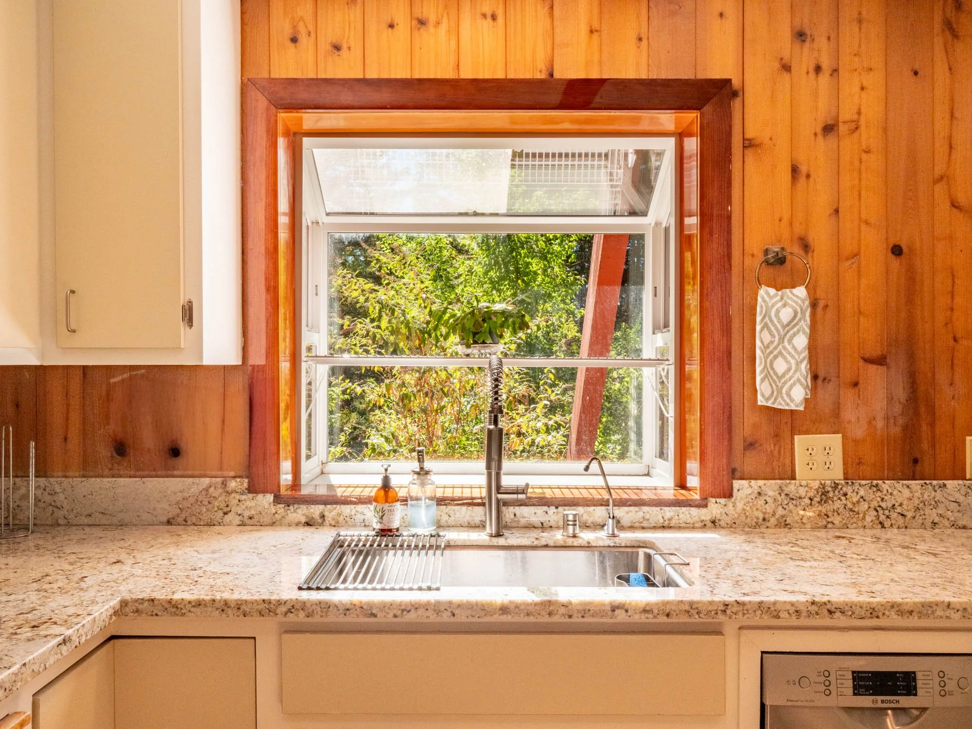 17900 Appian Way - -107.jpg