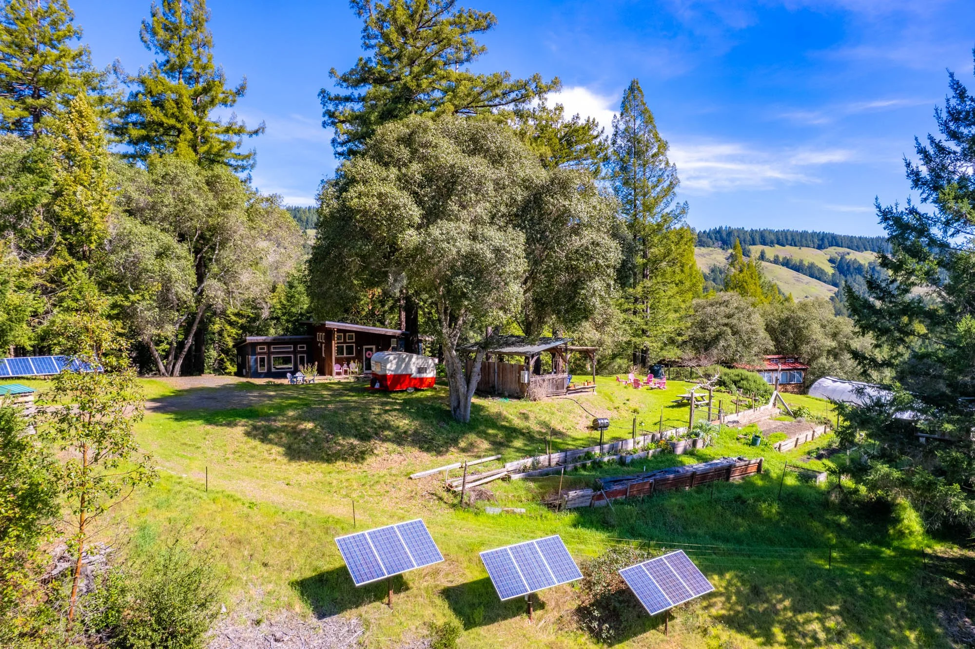 1910 Charoliase Dr-169.jpg