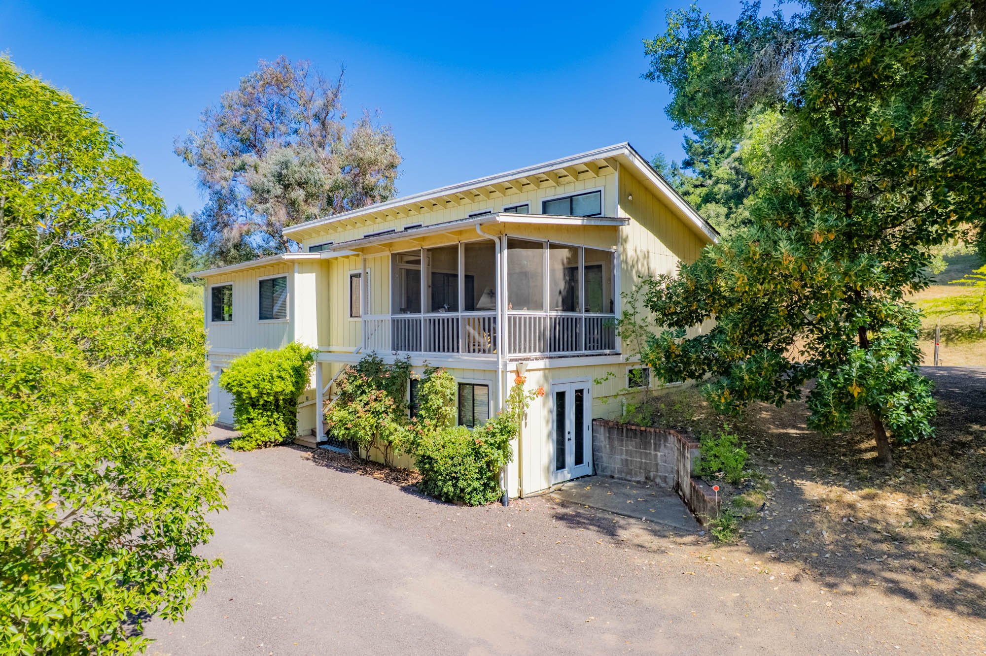 Affectionately named “Dun Dun It” by the owners, this cheerful guest house (1344 sf of living space) exudes comfort, charm, and a touch of whimsy—perfect for visiting friends, extended family, or even as a private rental retreat.