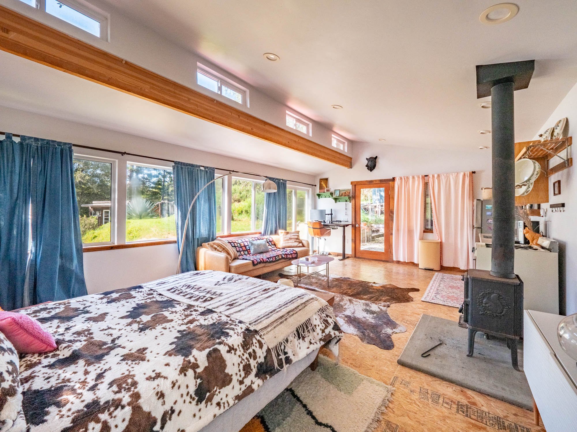 1910 Charoliase Dr-148.jpg