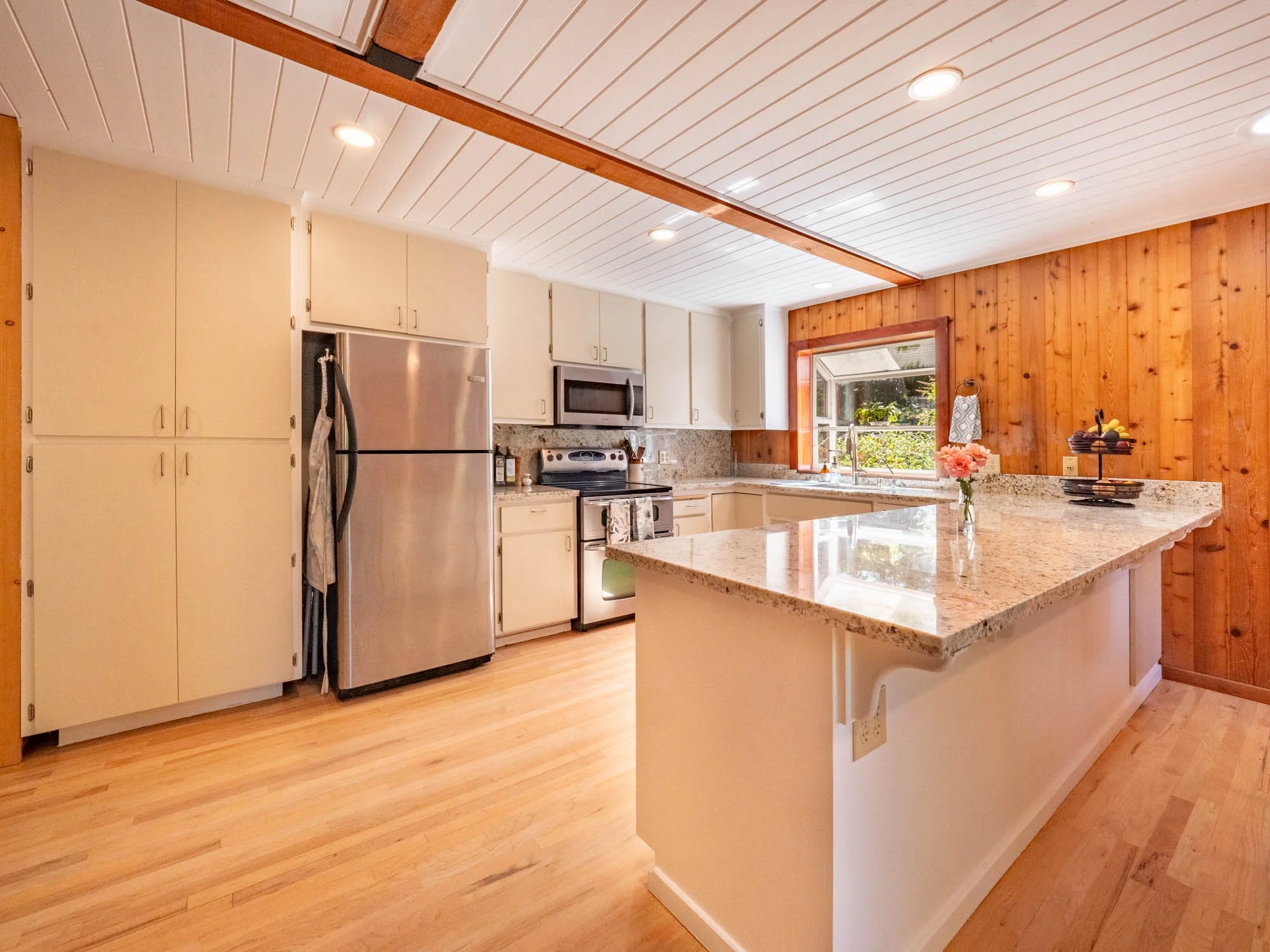 17900 Appian Way - -106.jpg