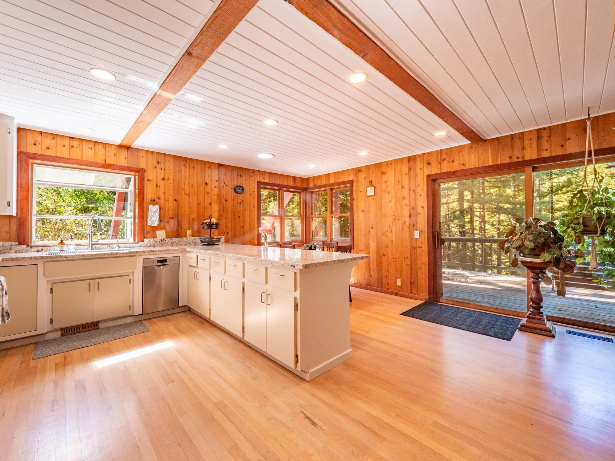 17900 Appian Way - -105.jpg