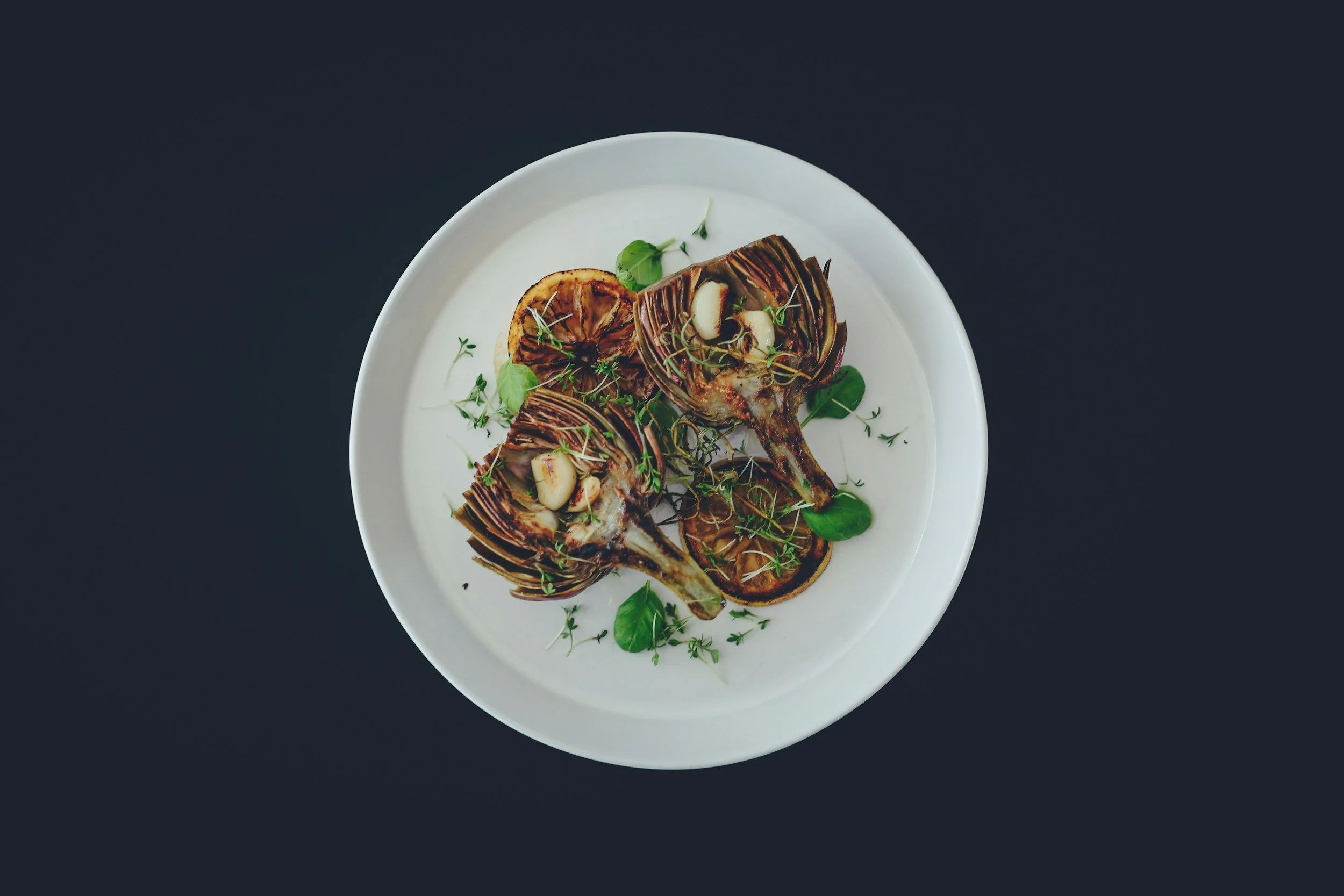 How to Build a Hormone-Supportive Plate