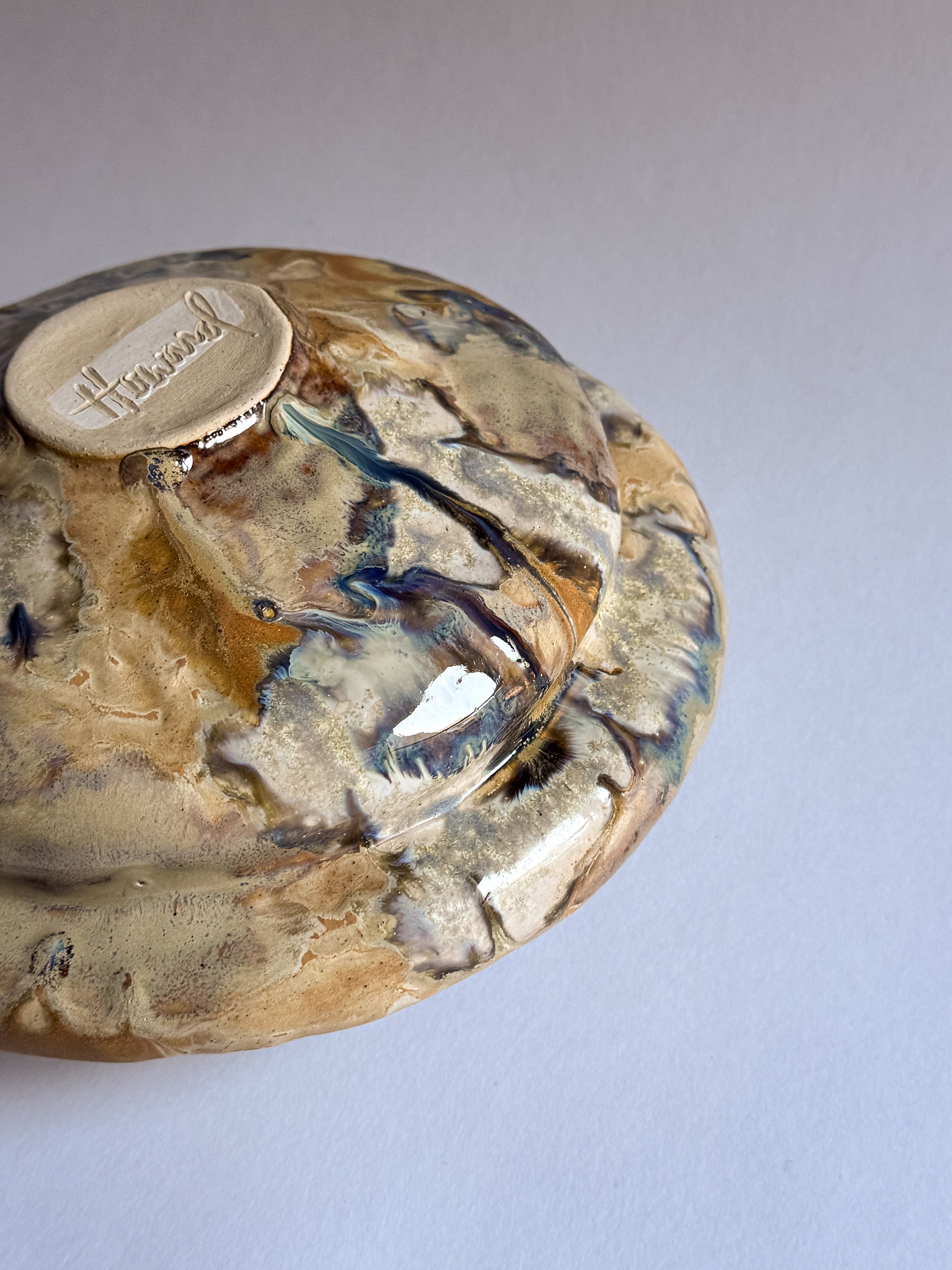 yelllow squat vase detail-3.jpg