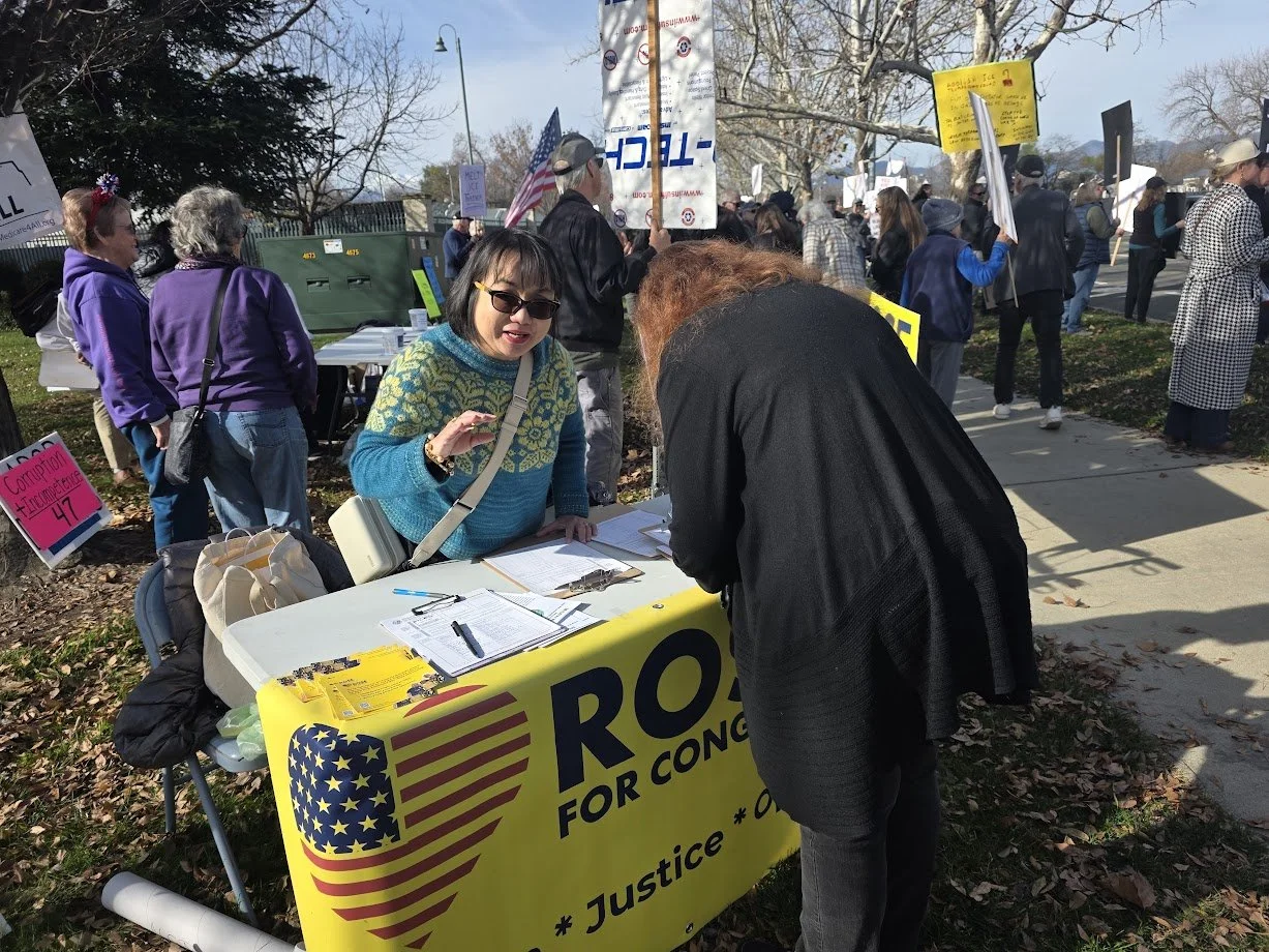 rose speaks with voters at a rally in redding