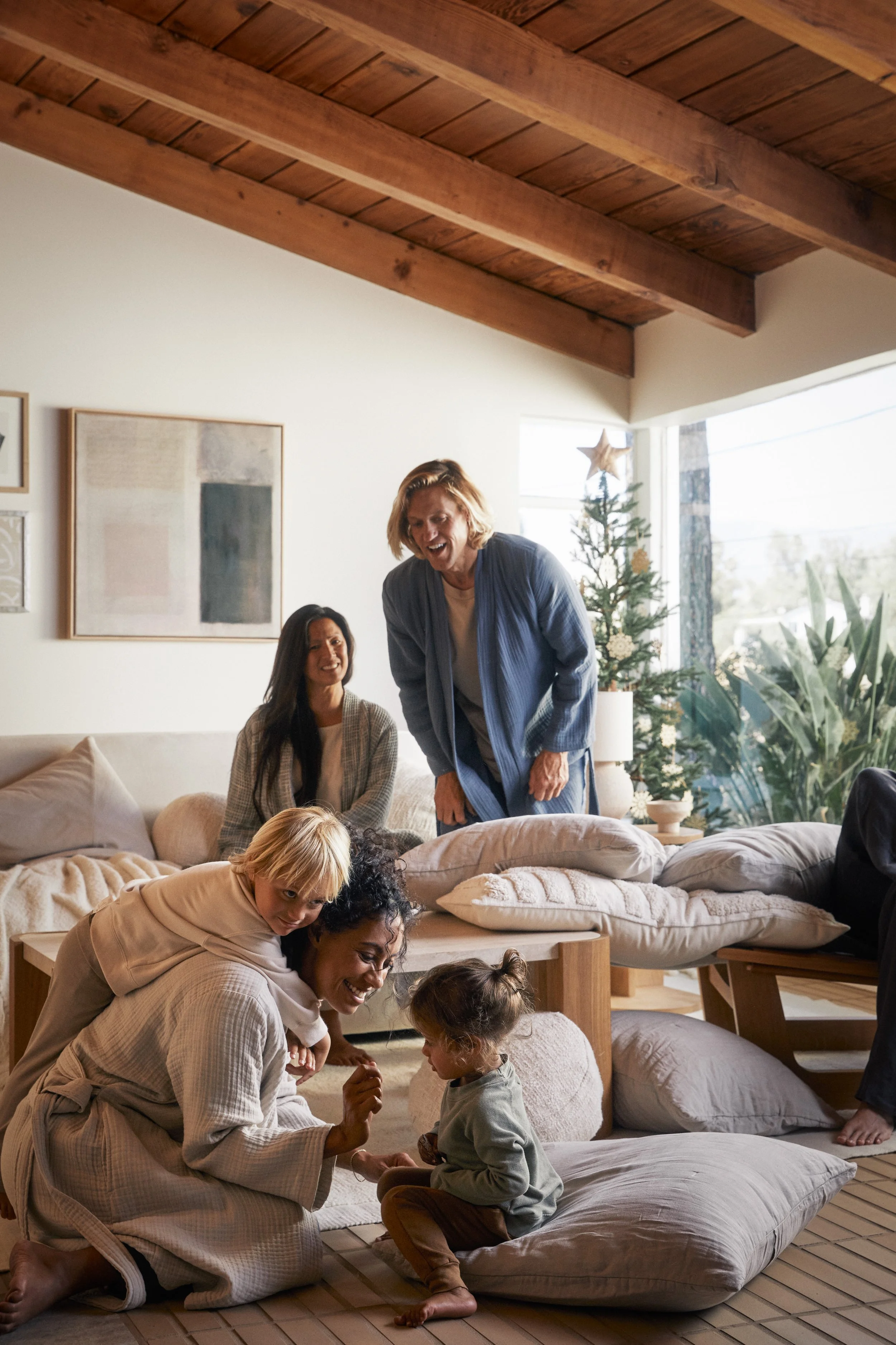 220802_ParachuteHome_Q4_Holiday_6082.jpg