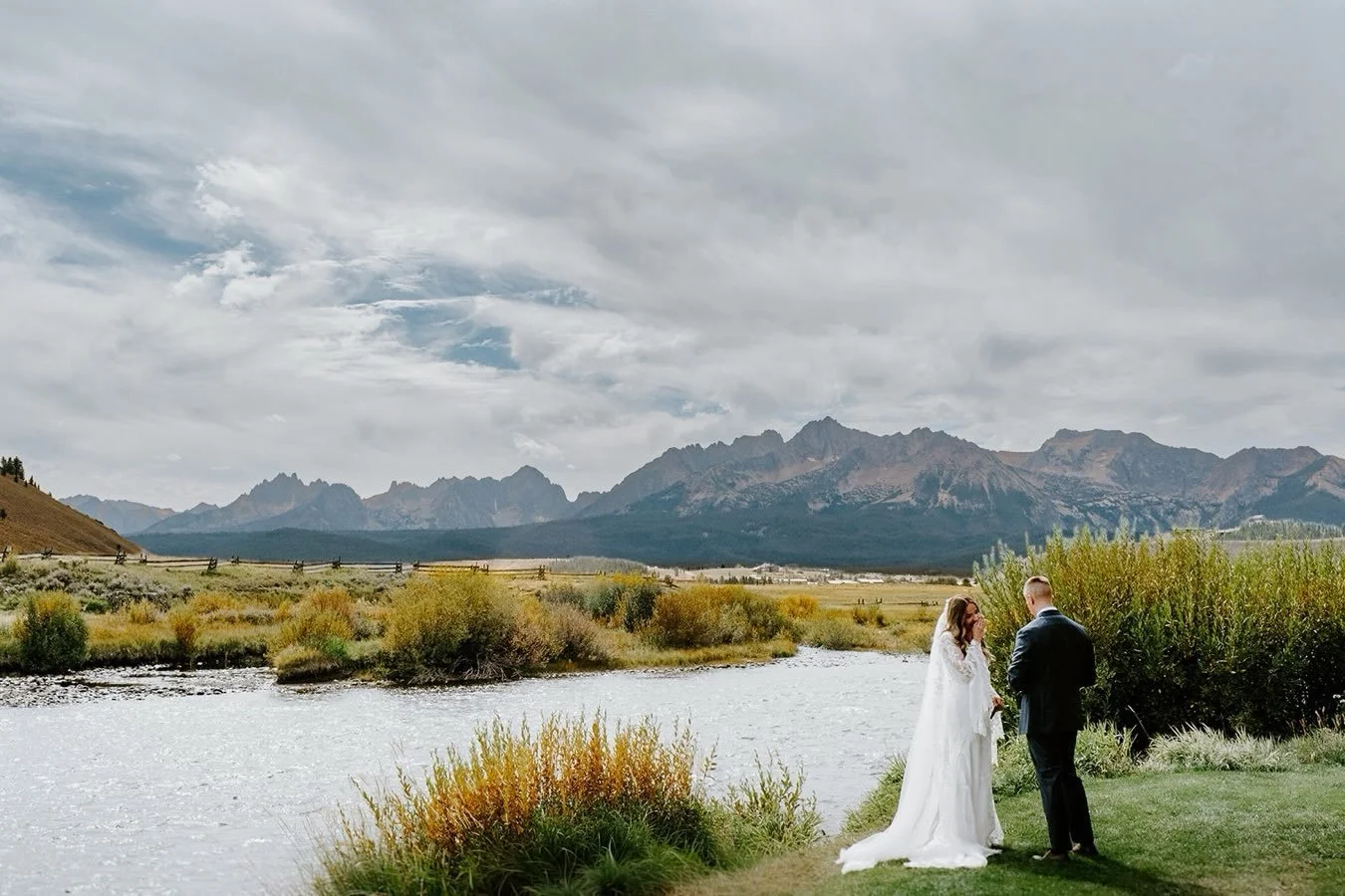A beautiful weekend for N &amp; E in the Sawtooths 🤍

Vendor Team: 
Coordination - @rhymeandreasonevents 
Photo - @heather.woolery
DJ - @dlr_music.id
Ceremony - @sawtooth_valley_chapel
Reception, catering, bar and desserts - Velvet Falls Dance Hall 