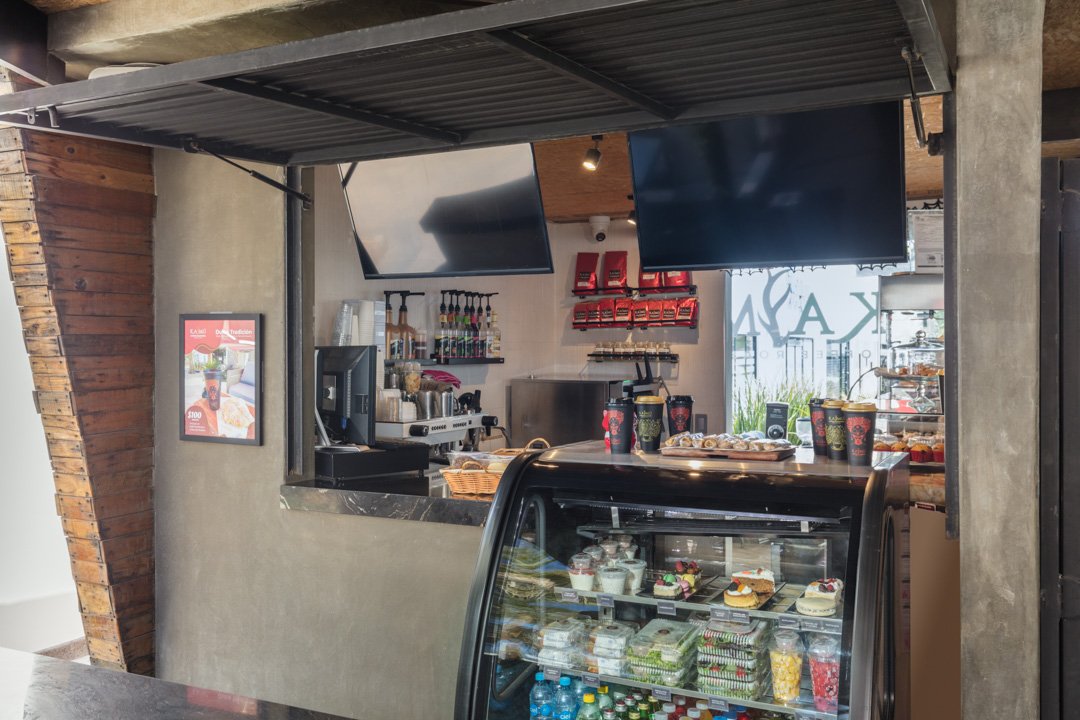 Sandwiches, Pizza, Salads & Dessers.