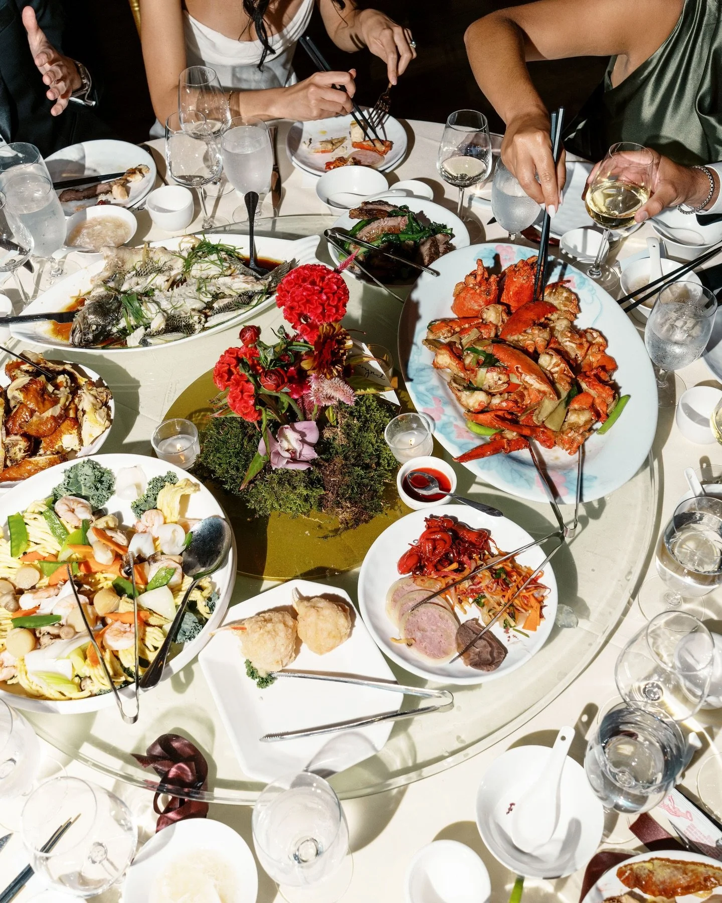 Wherever you are and whatever you&rsquo;re doing, I hope the food is good, the dessert is sweet and the company keeps you warm.

I&rsquo;m grateful for you all 🤎


Planner: @rosandco.weddings
Photographer: @sarahlordphoto
Florist: @hausofblooms