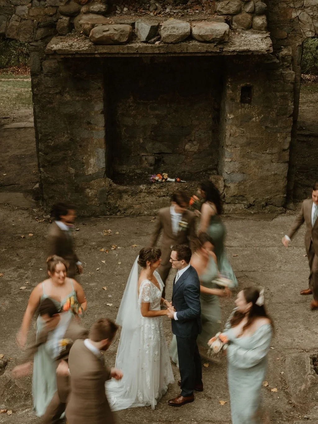 All work, no play makes a dull wedding party. Let them have a little fun on the job 😉 

Couple: @lenahanbrian @terrible_at_naming_things
Venue: @thebarnatgibbethill
Planner: @rosandco.weddings
Photographer: @hann.noelphotography
Hair: @ambrosia_