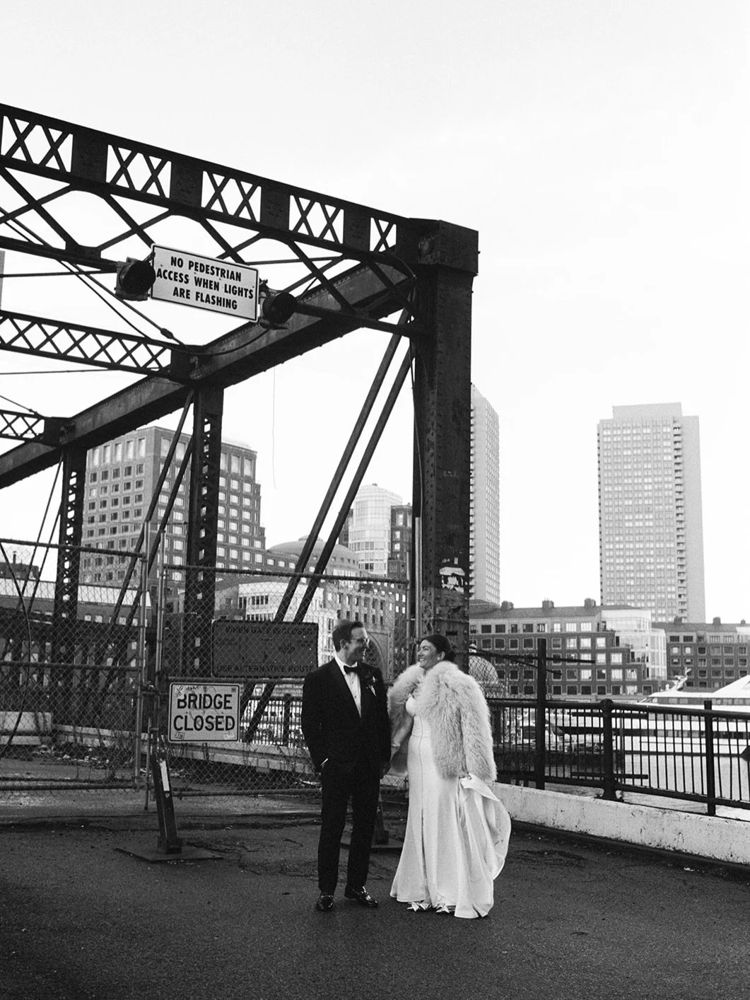 Will always be obsessed with gritty city photos 🫶🏻


Planner: @rosandco.weddings
Photographer: @ggabriella
Florist: @hausofblooms
Hair: @stylesbycallie
Makeup: @makeupbysarah.lord
Dress: @watters 

#bostonweddingplanner #weddinginspo #wedding