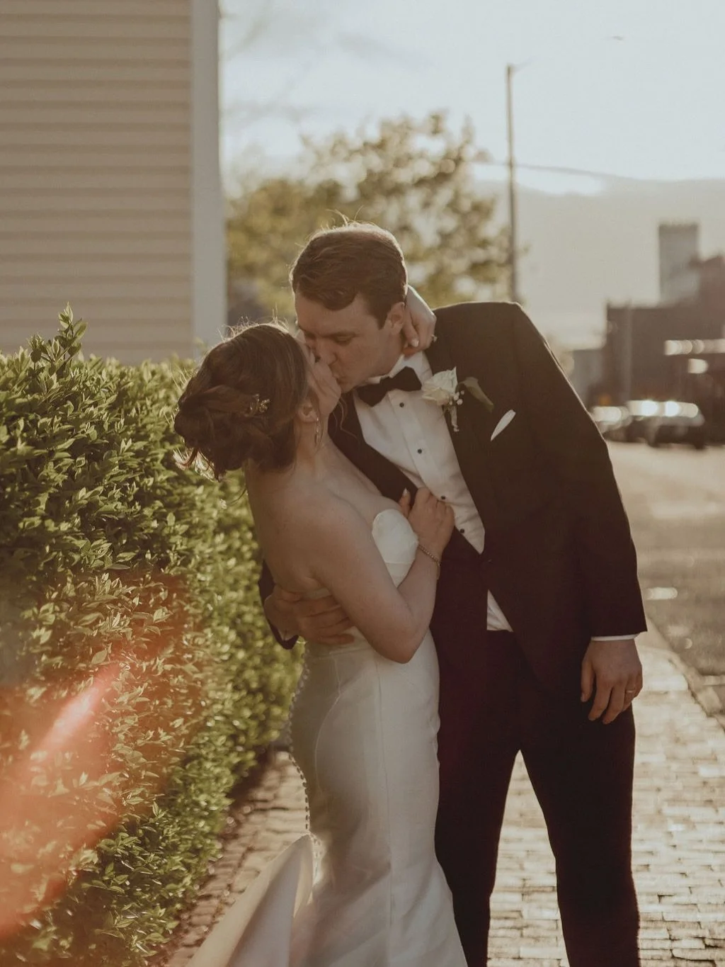 Hard to believe Ros&amp;Co&rsquo;s first official wedding was just about two years ago now. Taking a little walk down memory lane to where it all began at Hotel Viking. 🤍

5.11.24

@sarahbeckerbrown 
Venue: @hotelviking
Coordinator: @rosandco.weddi