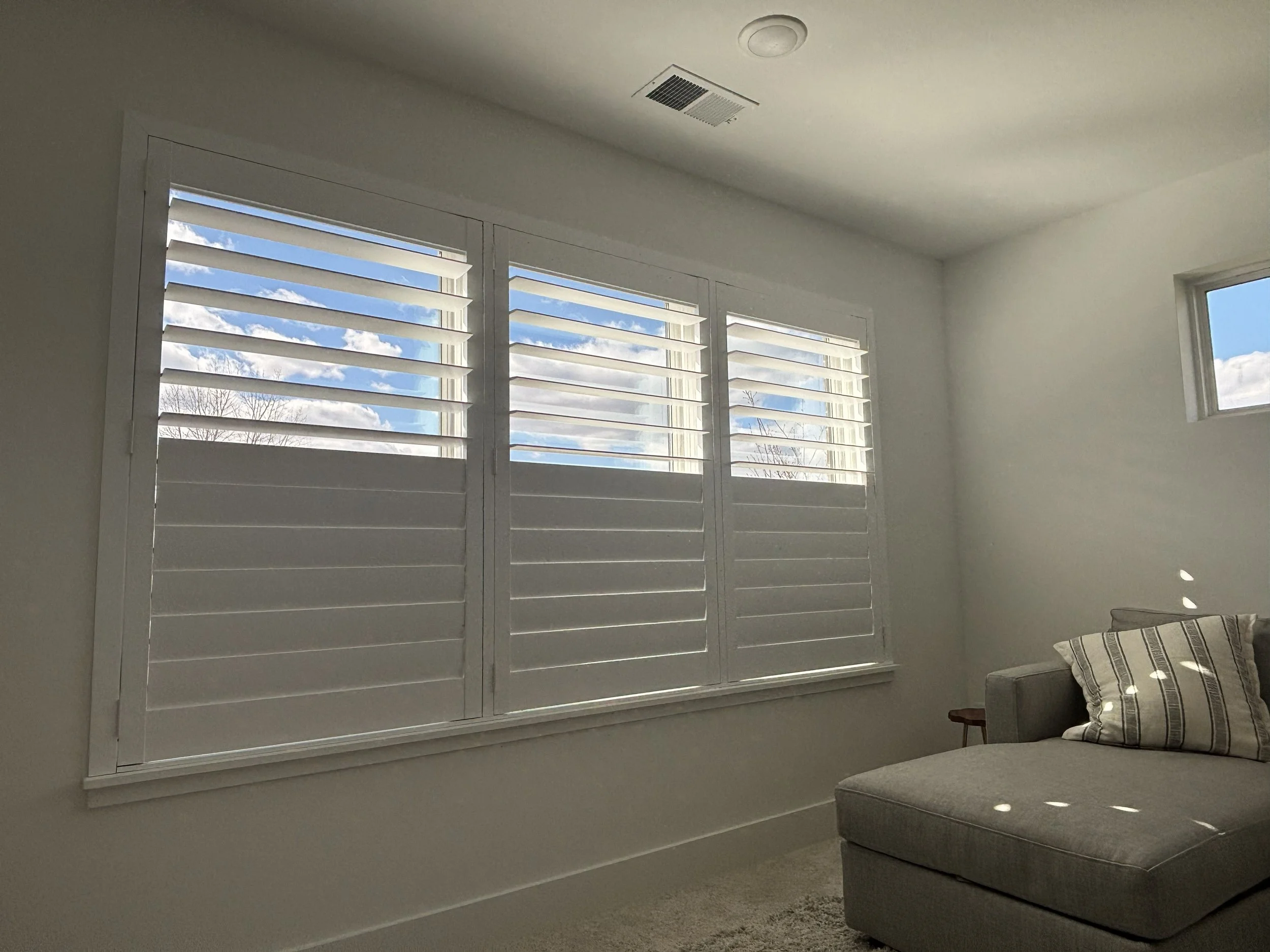 Shutters Plantation Shutter Hunter Douglas Split Tilt