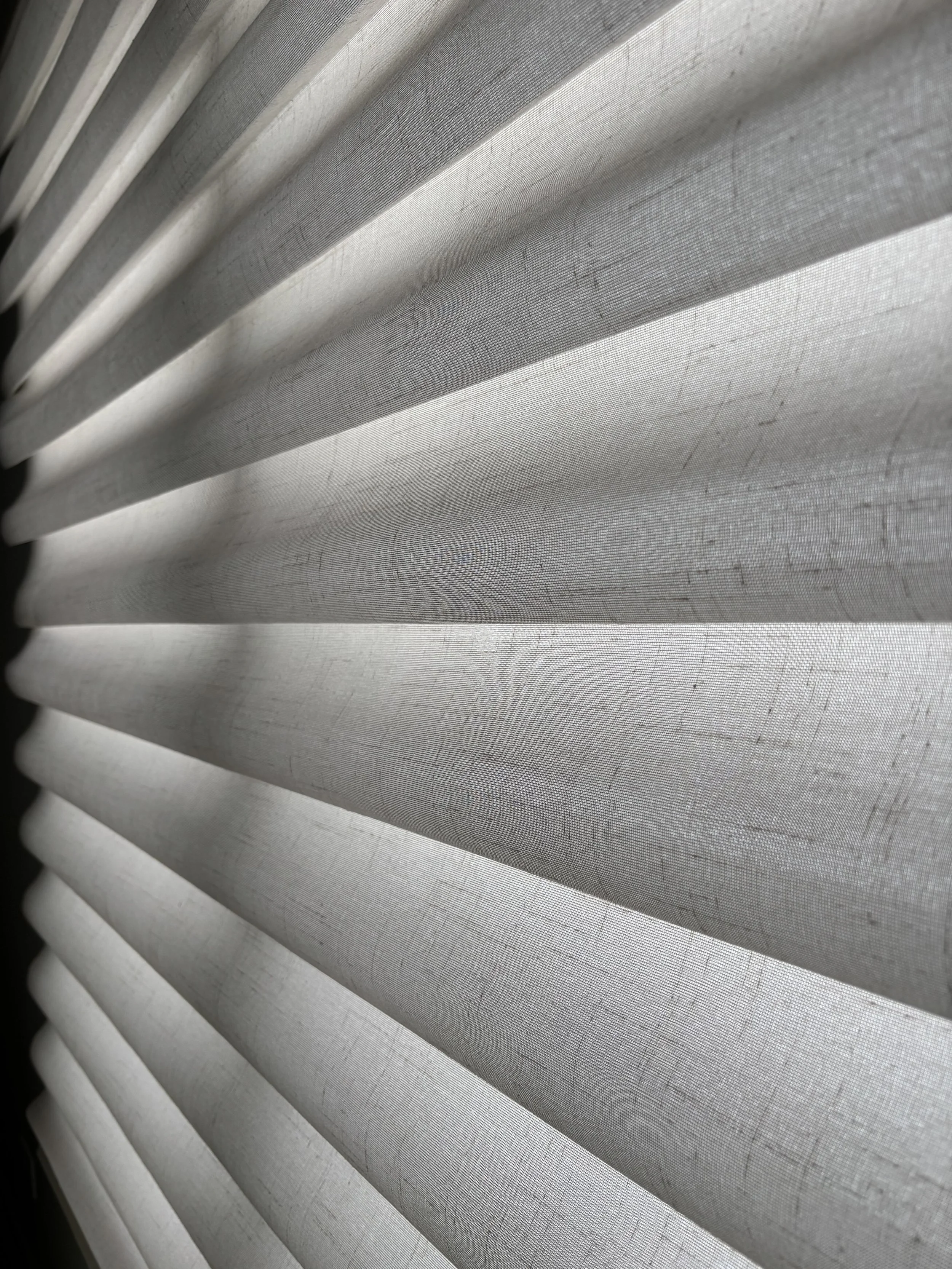 Hunter Douglas Pirouette Shade Closed Best Choice Blinds