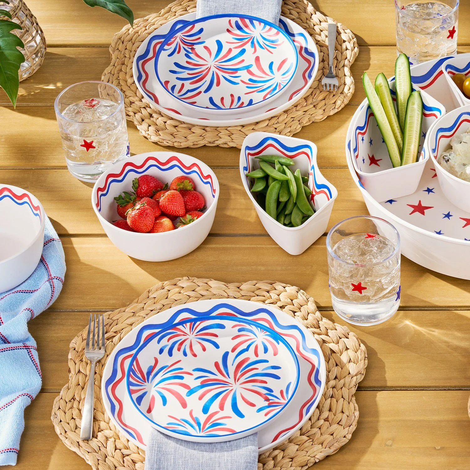 MM_OutdoorDining_Americana_vignette_dc.jpg
