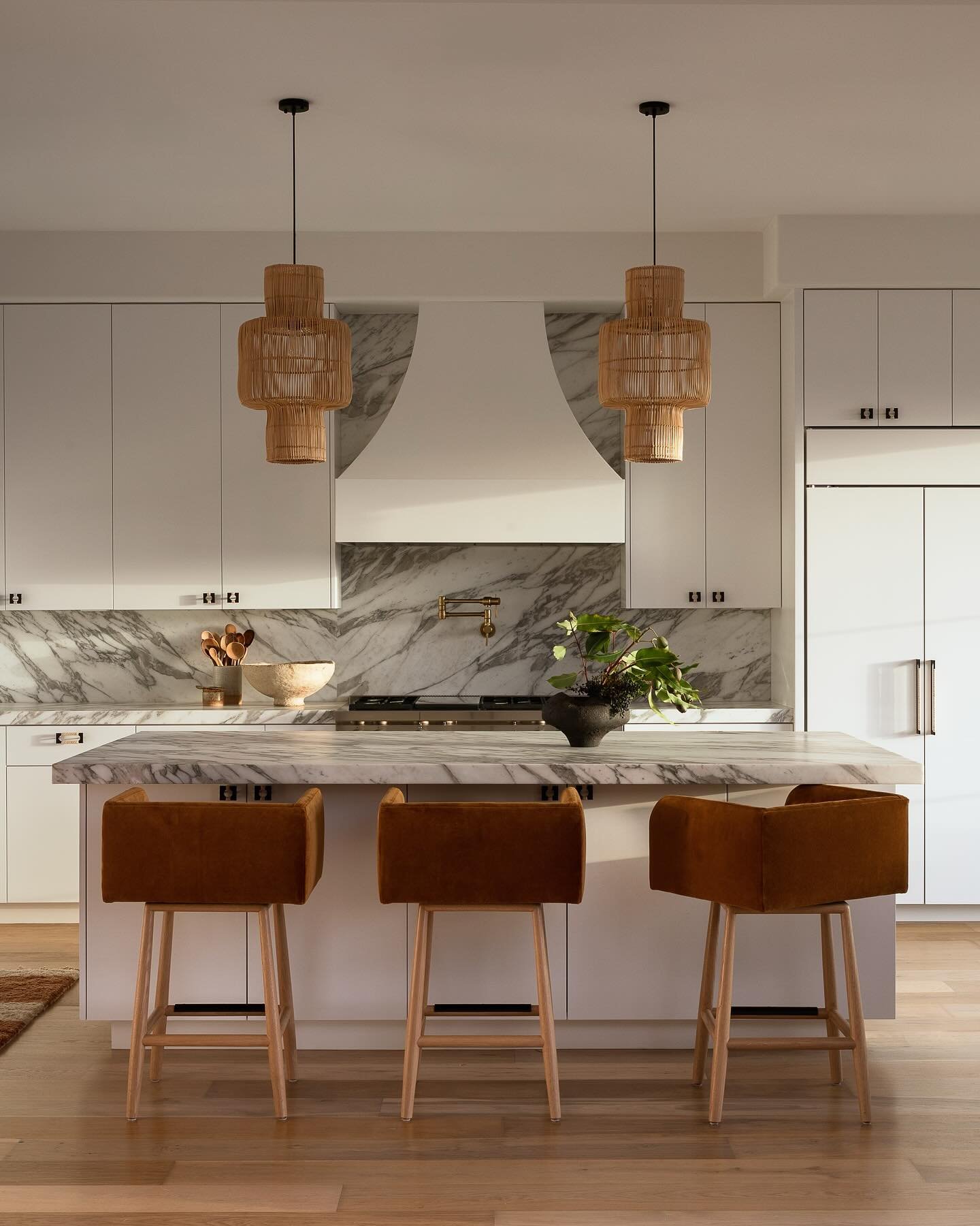 Redesigning one kitchen after another! The best part of any kitchen remodel has to be choosing which stone you&rsquo;re going to use, right?! The veining in the Calacatta Vagli Marble we chose, as the countertops and backsplash, creates the perfect r