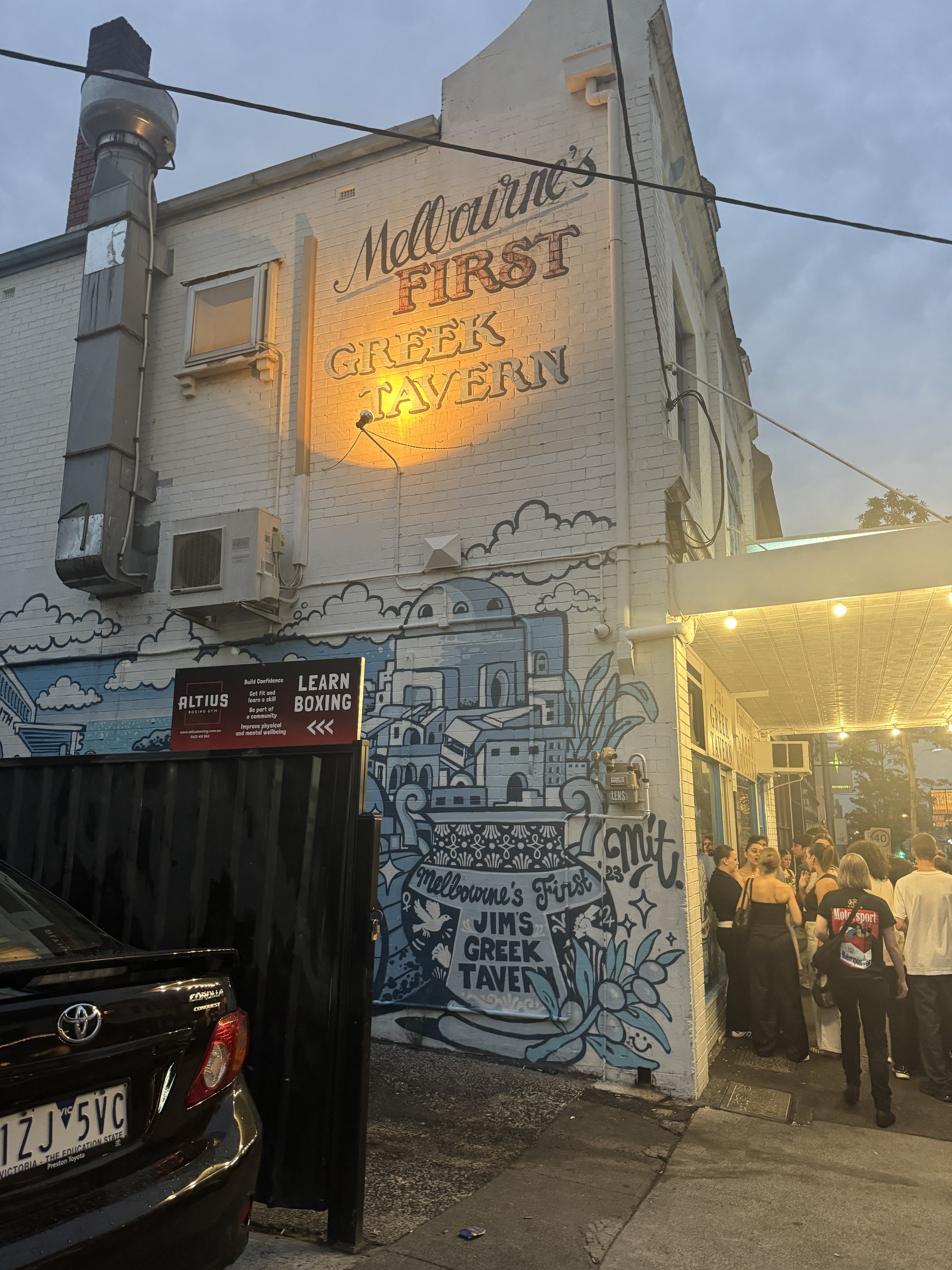 Jim's Greek Tavern, Melbourne - Where to eat Greek food in Melbourne - Greek food in Melbourne - Cypriot food in Melbourne - Greek food in Australia - Souvlakination Guide
