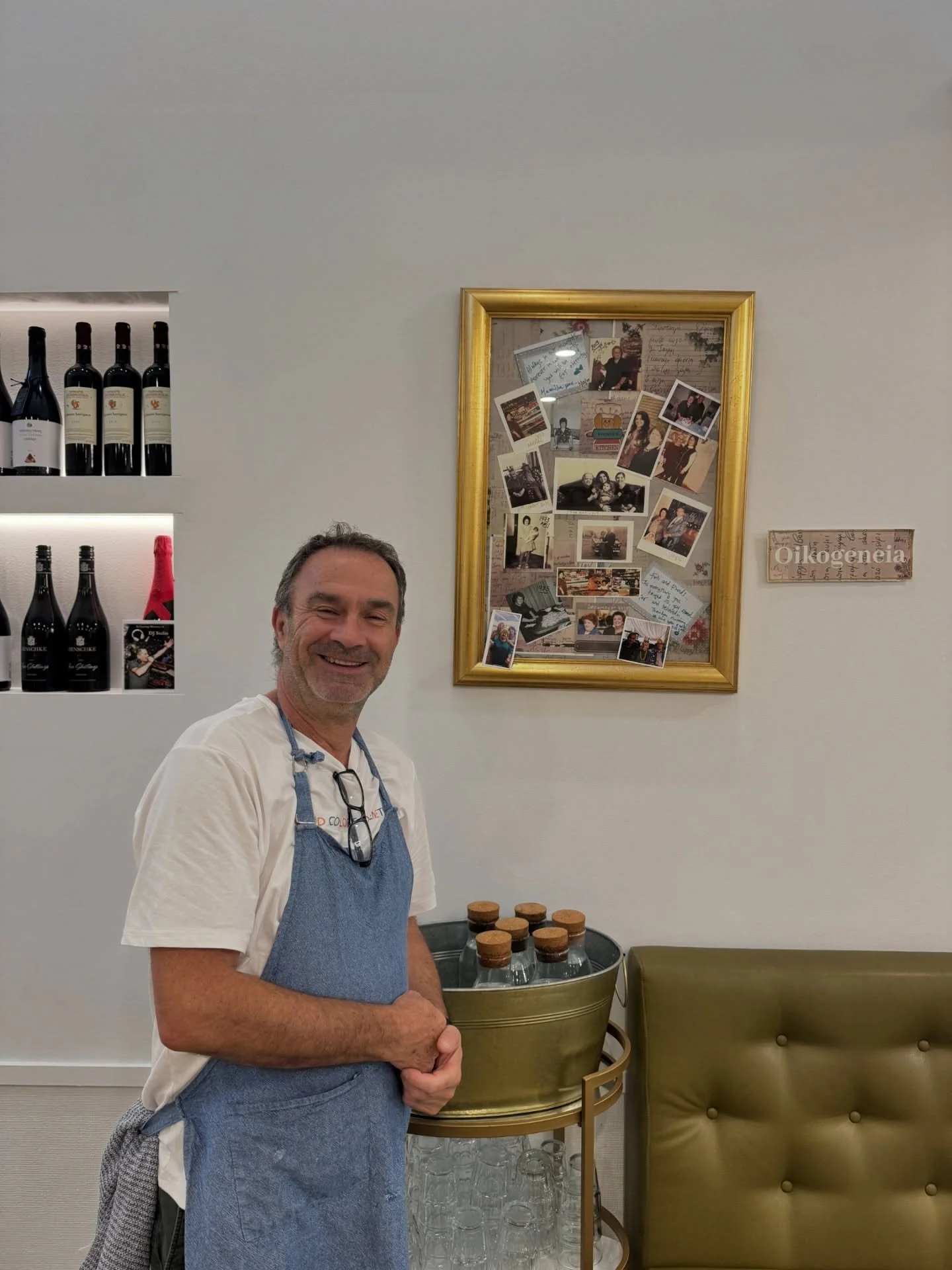 It&rsquo;s in places like @fotiandfriendscafe that you realise how special Australia&rsquo;s Greek community is. 

A real neighbourhood steki that exemplifies the Hellenic values you see on its walls: meraki (to do something with passion/flair/love/c