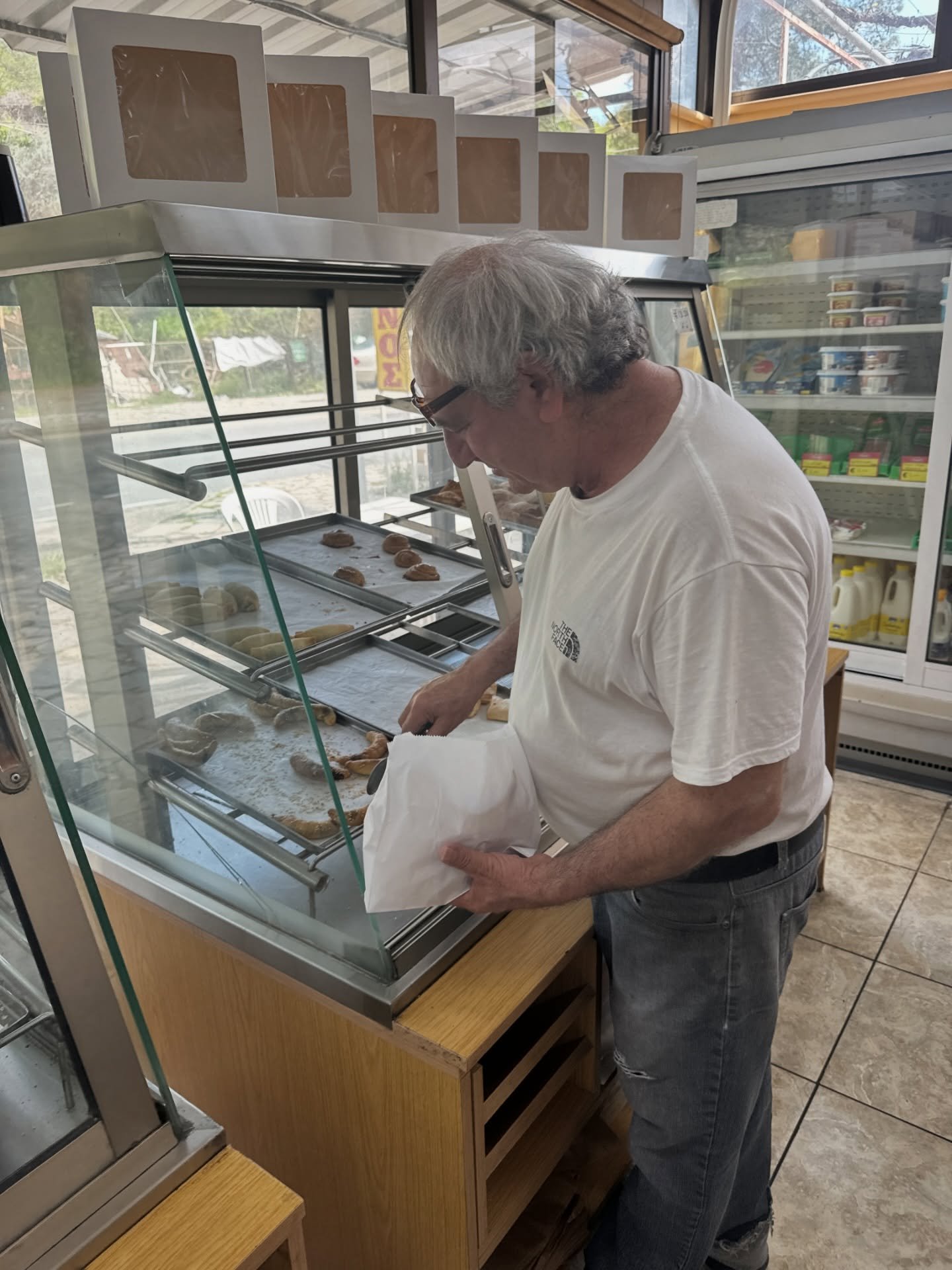 &Alpha;&pi;ί&theta;&alpha;&nu;&omicron; &nu;&alpha; &upsilon;&pi;ά&rho;&chi;&epsilon;&iota; &pi;&iota;&omicron; &epsilon;&upsilon;&gamma;&epsilon;&nu;&iota;&kappa;ό&sigmaf; &kappa;&alpha;&iota; &chi;&alpha;&mu;&omicron;&gamma;&epsilon;&lambda;&alpha;