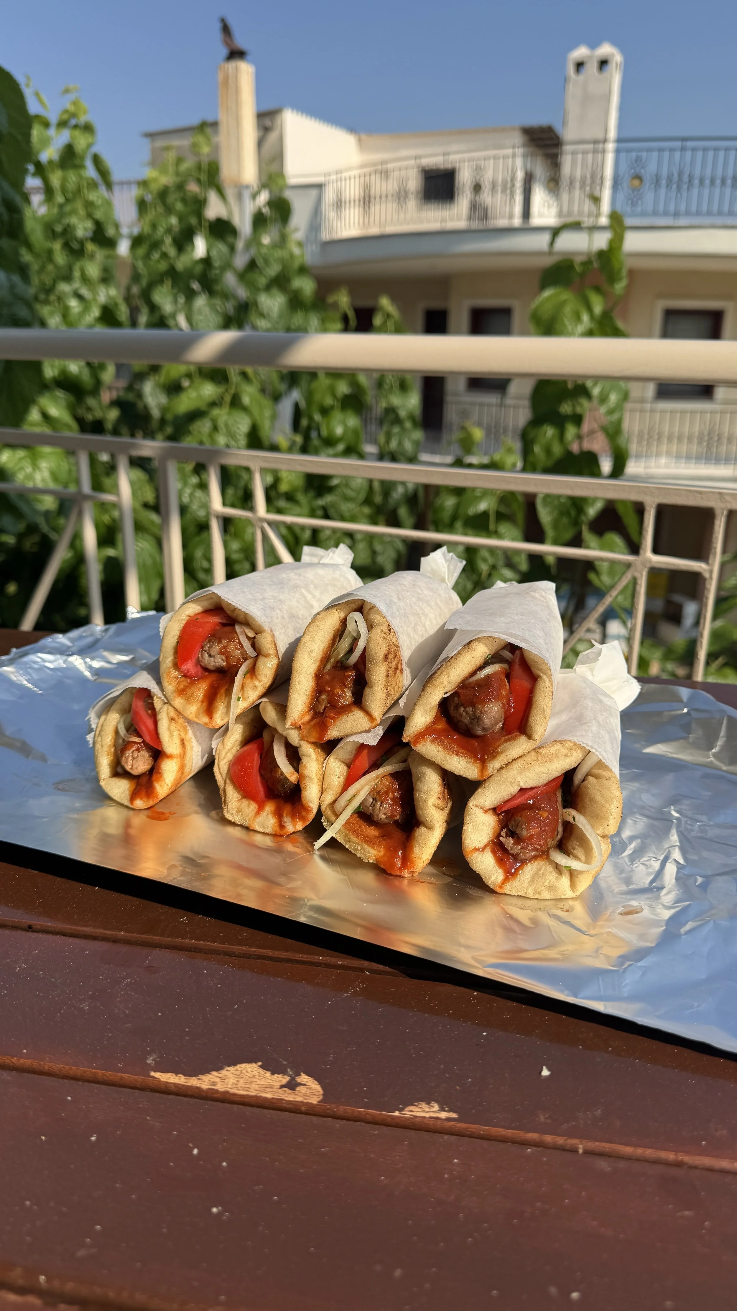 Traditional Athenian bifteki tylichto recipe with traditional homemade tomato saltsa - Souvlakination Recipes - traditional Greek food recipes