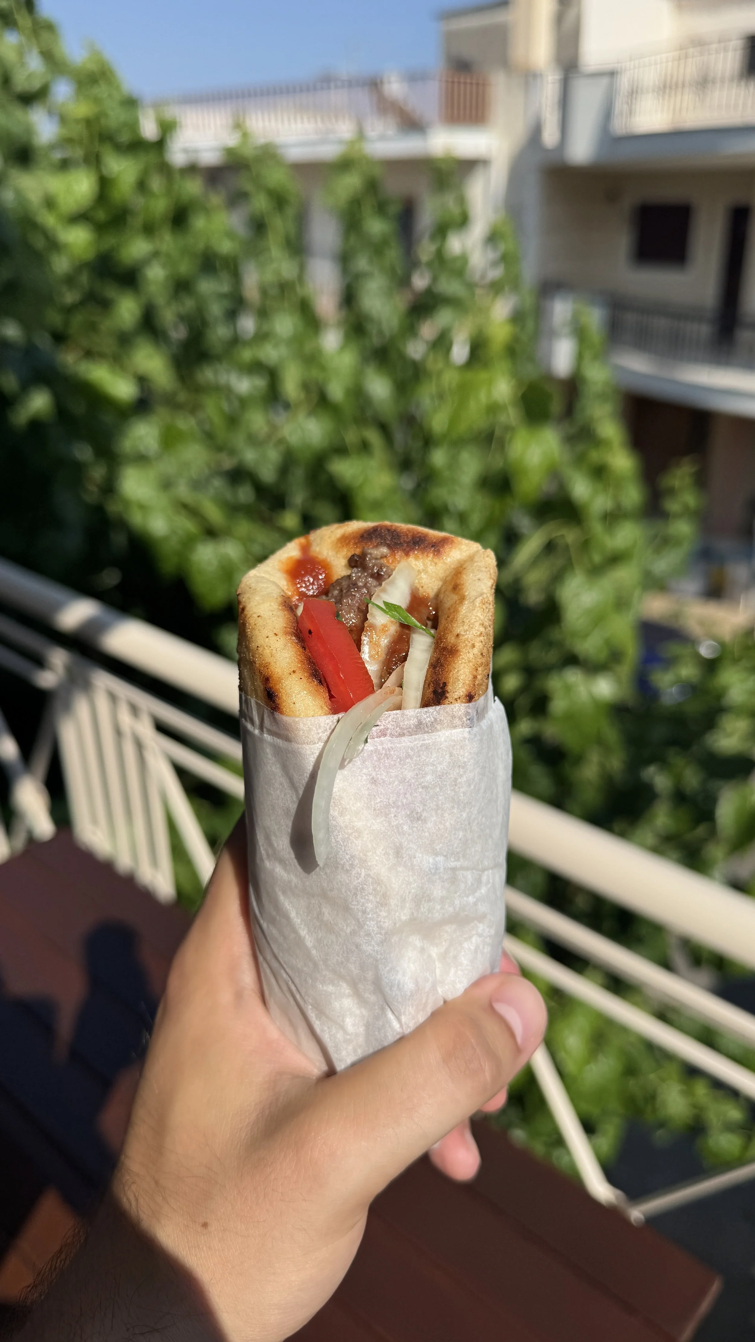 Traditional Athenian bifteki tylichto recipe with traditional homemade tomato saltsa - Souvlakination Recipes - traditional Greek food recipes
