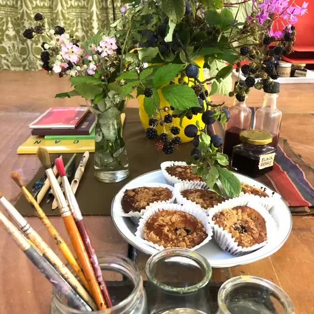 An Ode to the Blackberry π Sketchbook Saturday πΆ blackberry picking, blackberry muffins, blackberry ink, drawing blackberries ~ a very meditative pursuit ~ to still the mind and heighten our appreciation of high summer βοΈ
Link in bio for August d