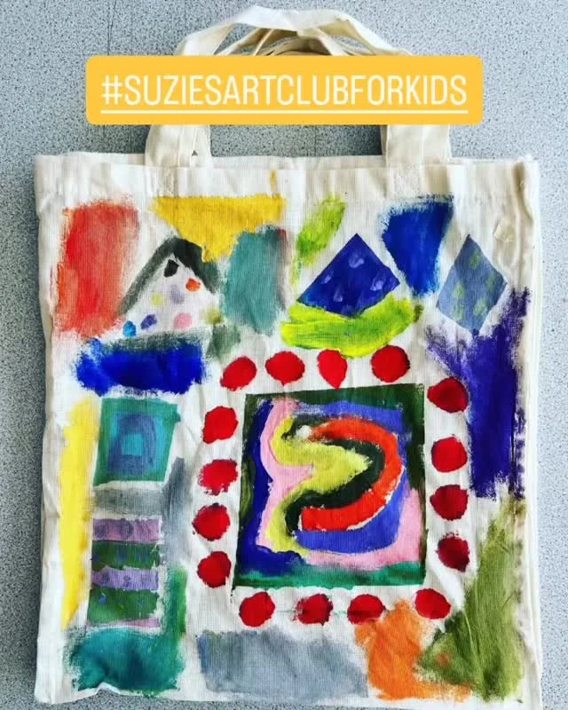 So ~ I for one ~ and I know I’m one of many ~ cannot speak highly enough of @suziepoyntz @thedrawinghubbrighton ✨
She really is an exceptionally excellent arts educator 🎨 and we’re lucky to have her in Kemptown @_studio_unfold with #su