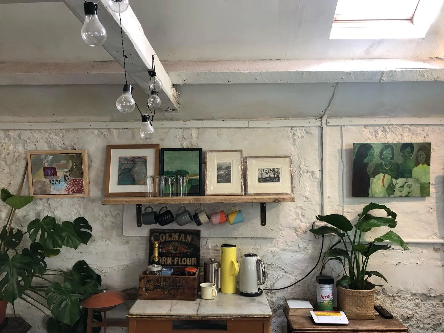 T H A N K  Y O U ~ to everyone who popped in to see us the first weekend of @artistsopenhouses 🙏
Such a pleasure to welcome you ~ lots of lovely conversations about the artists, the studio and the sunshine ☀️ 

#community #artisessential #gratitude
