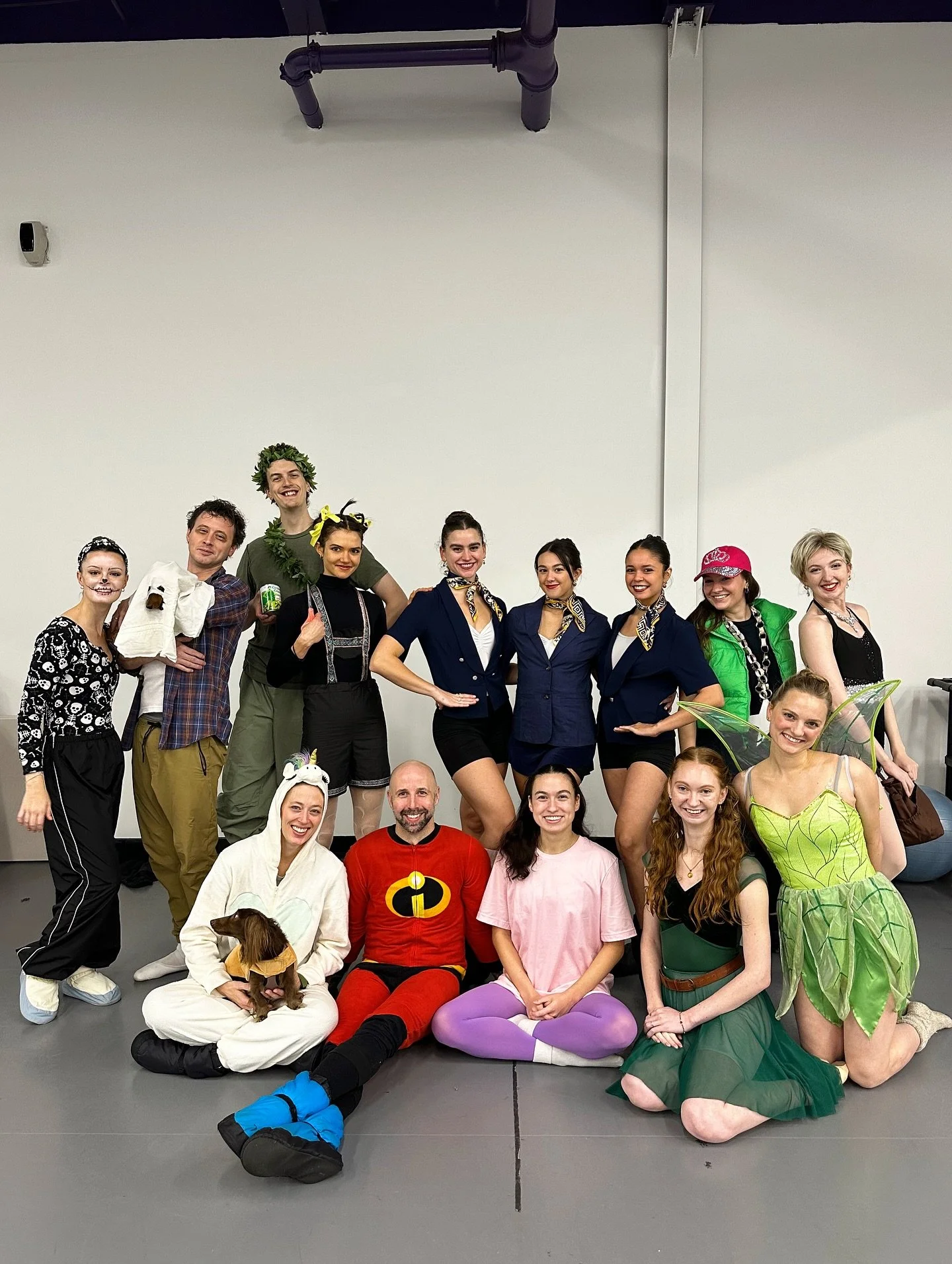 Halloween at the studio 🎃🩰
Our dancers showed up to class with a little extra flair today.

➡️ Swipe for a surprise&hellip; the mini dachshunds made an appearance too 🐾

#RochesterCityBallet #RCBallet #BalletLife #HalloweenVibes #StudioStyle #Mini