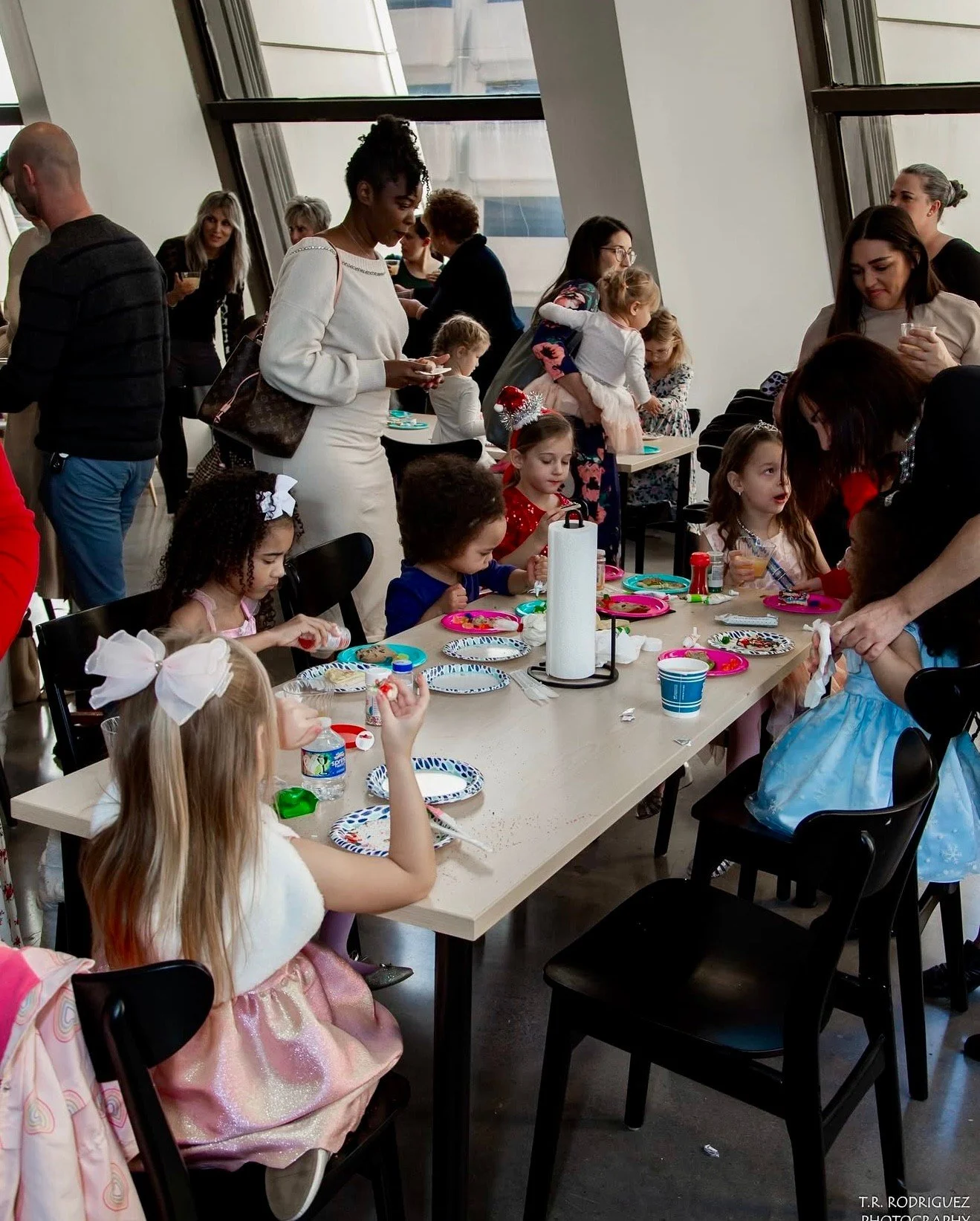 Step into the Land of Sweets with Rochester City Ballet! 🍬✨
Join the Sugar Plum Fairy and her friends for a whimsical Tea Party on Sunday, Nov. 16 at the beautiful Partners + Napier offices in Rochester.

Enjoy enchanting performances, storytime fro
