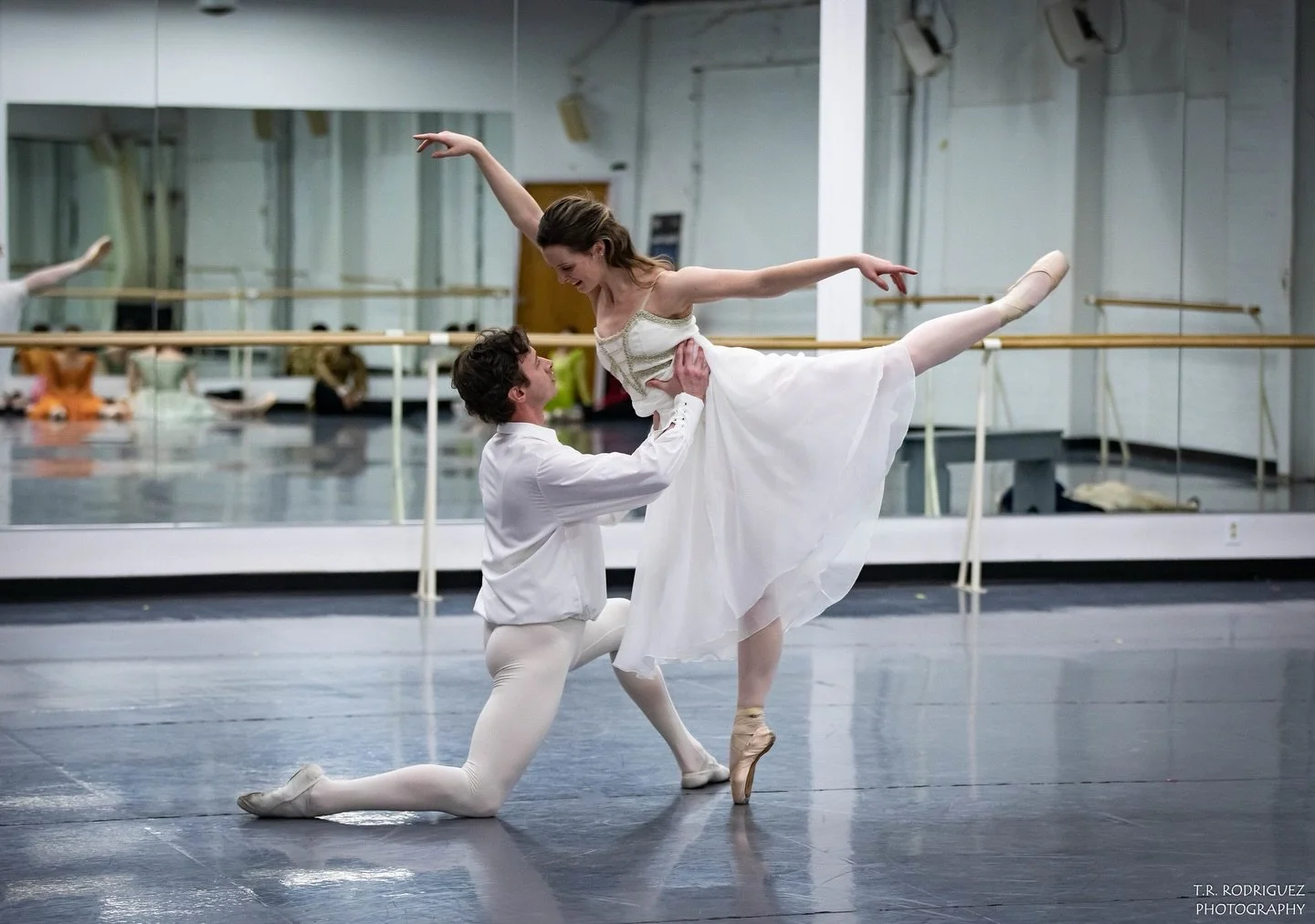 Costume run-through for Romeo &amp; Juliet ✔️

Rochester City Ballet dancers preparing for performances this weekend with the Rochester Philharmonic Orchestra as part of the RPO&rsquo;s first-ever Dance Festival.

🌹 Romeo &amp; Juliet Suite with @ro
