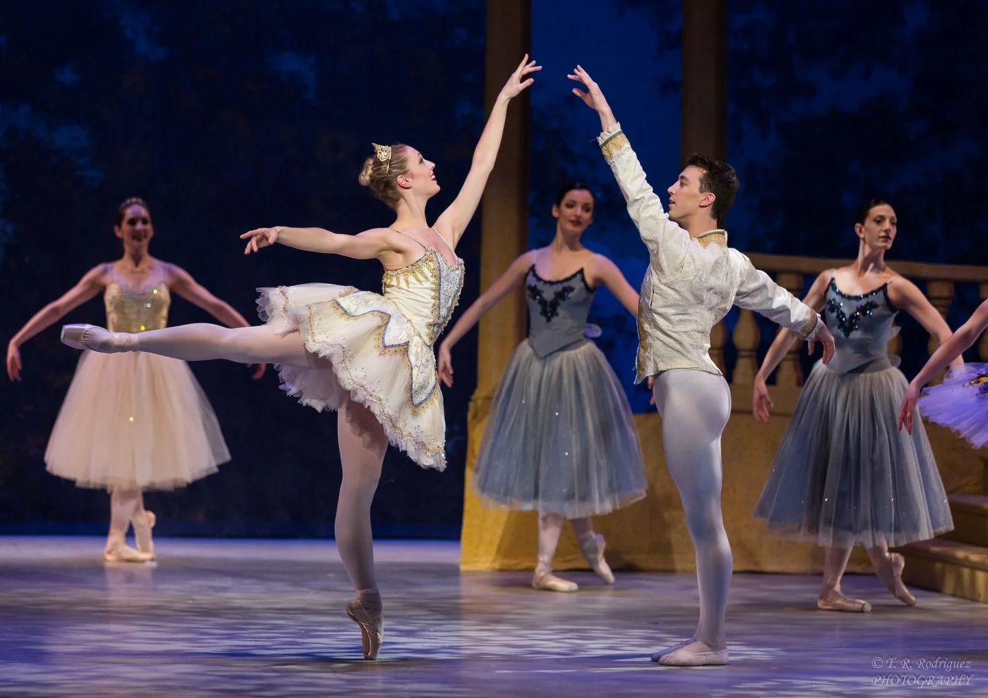 The magic begins today. ✨

Our company dancers start rehearsals for Cinderella &mdash; the first steps toward bringing this fairytale to life on stage.

🩰 April 25&ndash;26 | Robert F. Panara Theatre at RIT
🎟 Visit the #linkinbio or rochestercityba