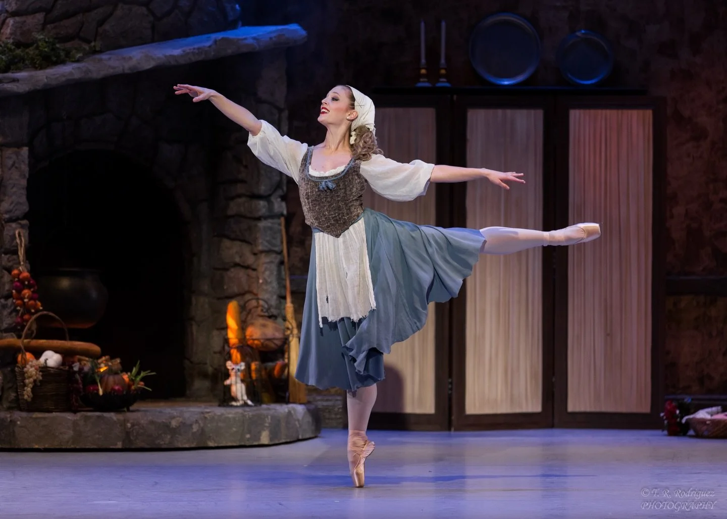 ✨ Before the magic&hellip; just a girl with a dream ✨

The clock is ticking&hellip; and tickets are going fast. 💫

Cinderella
April 25&ndash;26
🎟️ Visit the ticket link in bio or rochestercityballet.org