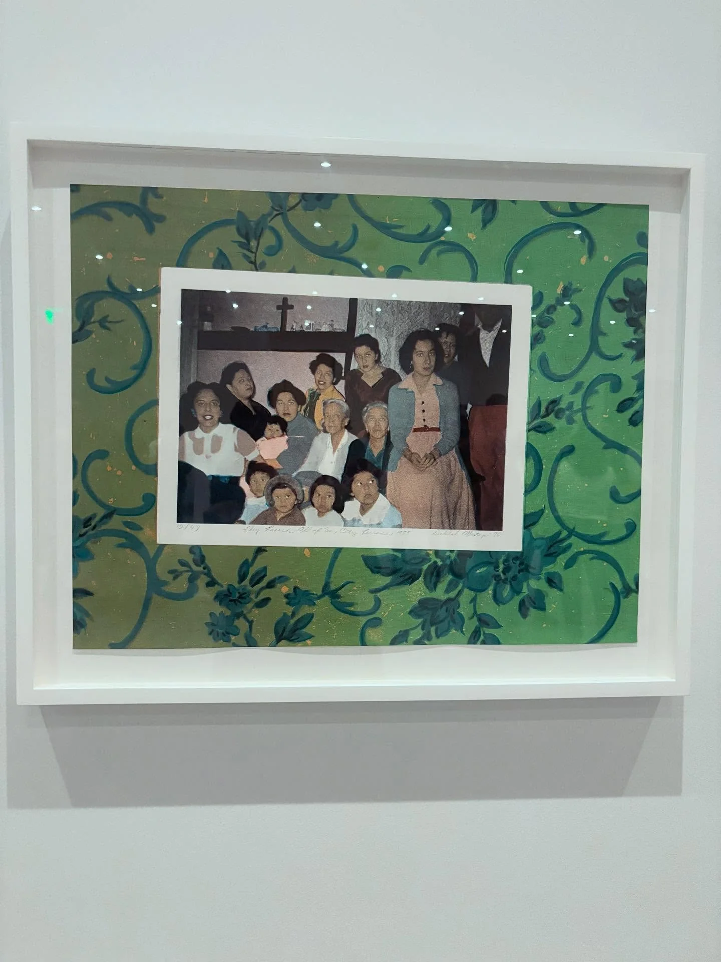 🐝 Weekday #vegas buzz: 
🖼️ Stop 1 - The first public program of the LVMA is now open, at the Civic Center Gallery downtown, in partnership with @cityoflasvegas @lacma Check out “Family Album” now, through Jan 9, 2026. 
🏎️ Stop 2 - Th