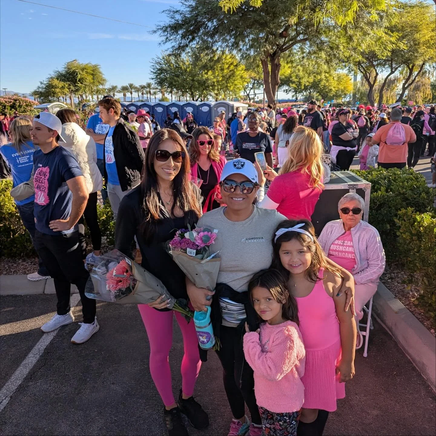 ☀️A beautiful morning 🏃🏽‍♀️to walk for a great cause. “Cordova Creative” was proud to participate as Executive Ambassadors in @makingstrideslv supporting @americancancersociety 
Love to see hundreds of people showing up for this gr