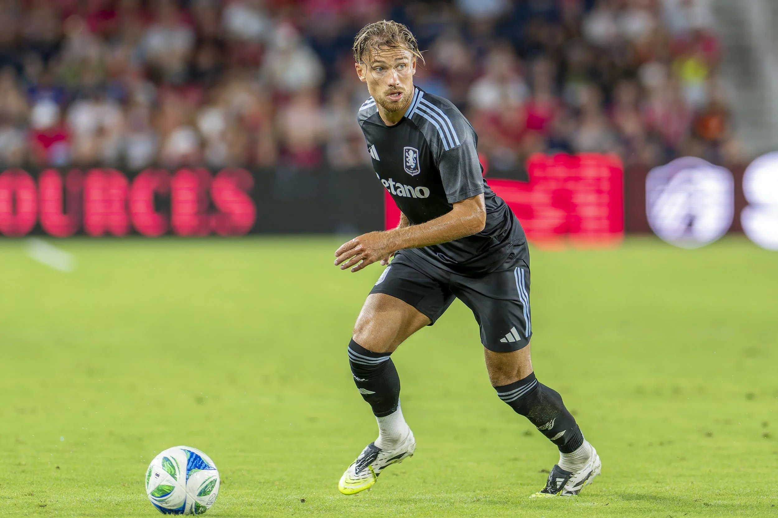 City vs Aston Villa-33.jpg