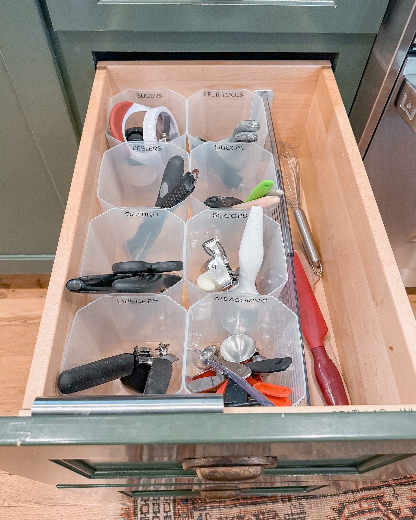 Here&rsquo;s part 2 of the previous post: the kitchen drawers! This kitchen has just 6 drawers (with 4 of them being pretty deep and narrow) making kitchen utensil storage a challenge. But by implementing a custom solution, these drawers went from ch