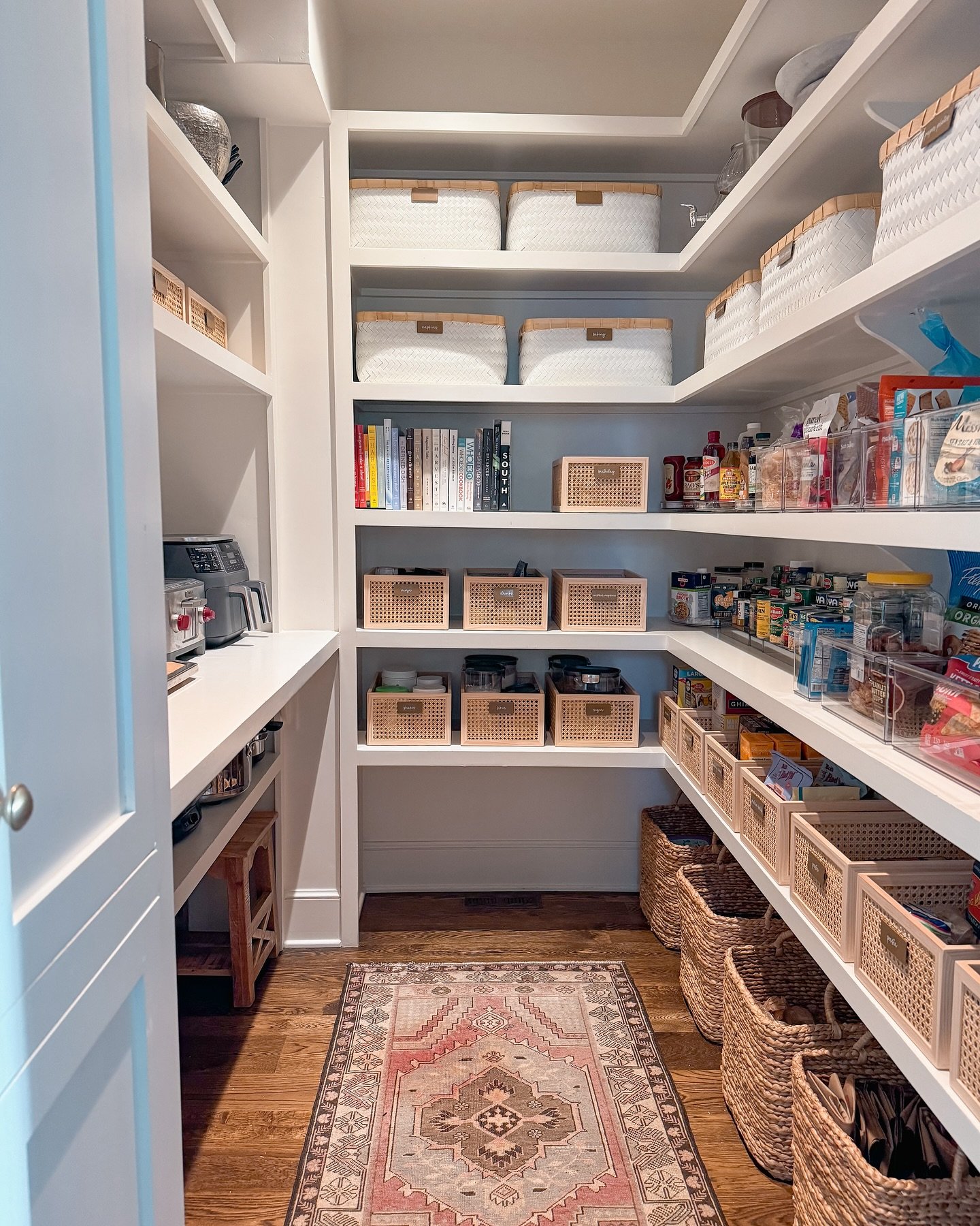 Reality check: The average mom spends 47 minutes per week searching for items in her kitchen. 🤯 A well-organized pantry isn&rsquo;t a luxury - it&rsquo;s a time-saving necessity. Clear containers, labeled baskets, and strategic zones mean less stres