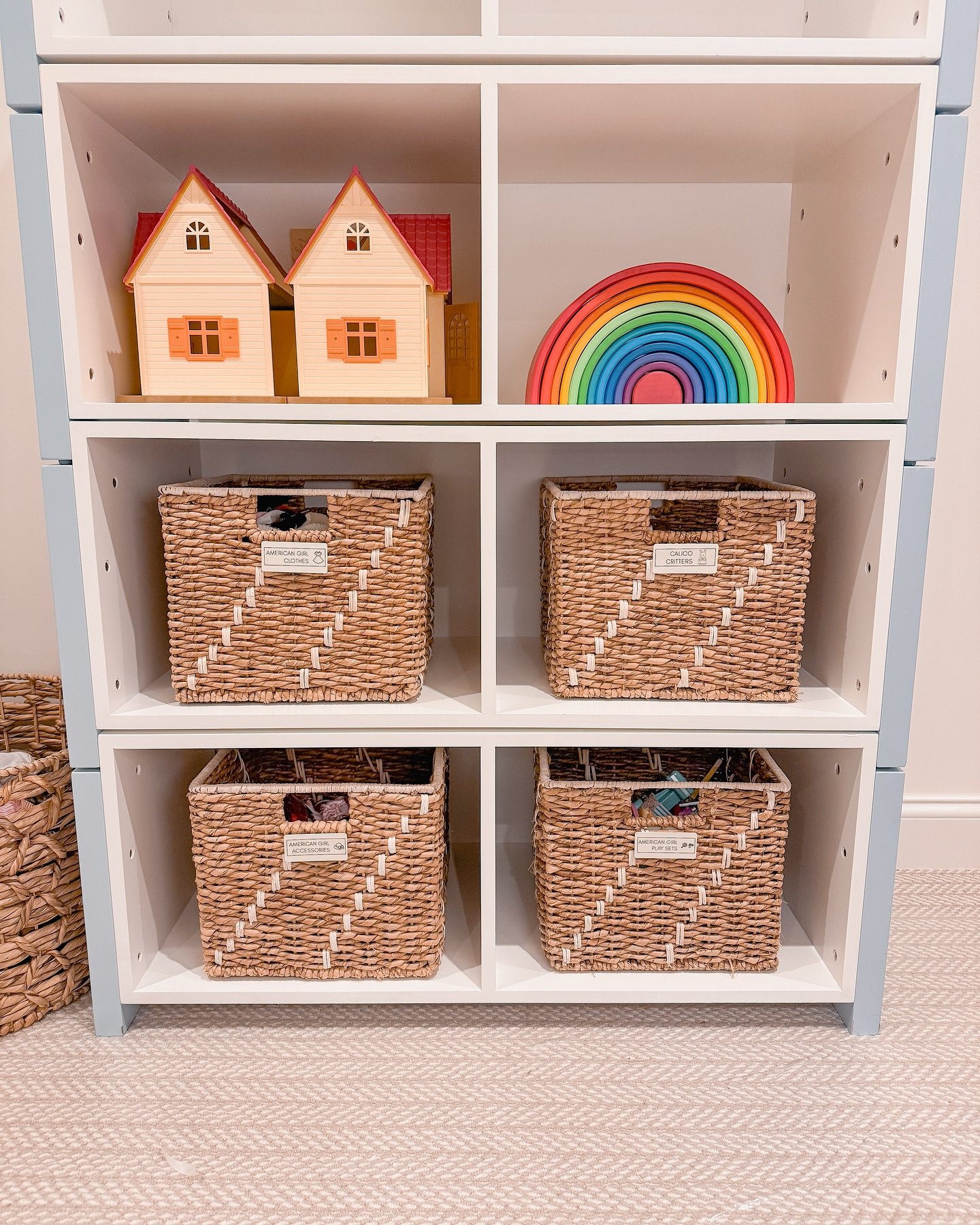 Moving with kids? Let us help you create home faster! 📦🏠

Skip the weeks of living out of boxes and let us get your family settled quickly. We&rsquo;ll unpack and organize your main spaces PLUS set up functional play areas where your kids can actua