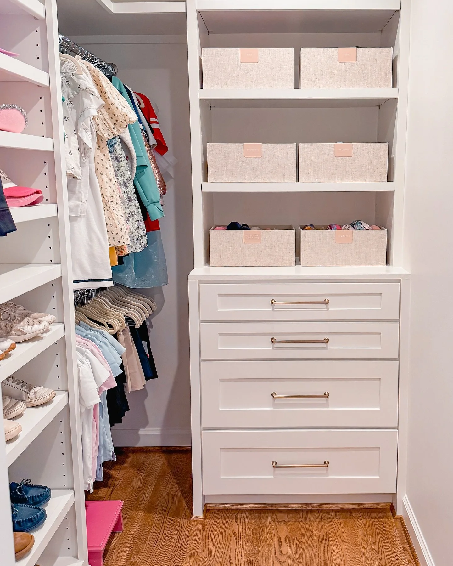 The closet that makes getting dressed a breeze! 💕✨

This space was organized with her independence in mind - everything at kid-friendly heights, visual systems that make sense, and storage that actually works for how children think and move.

When c