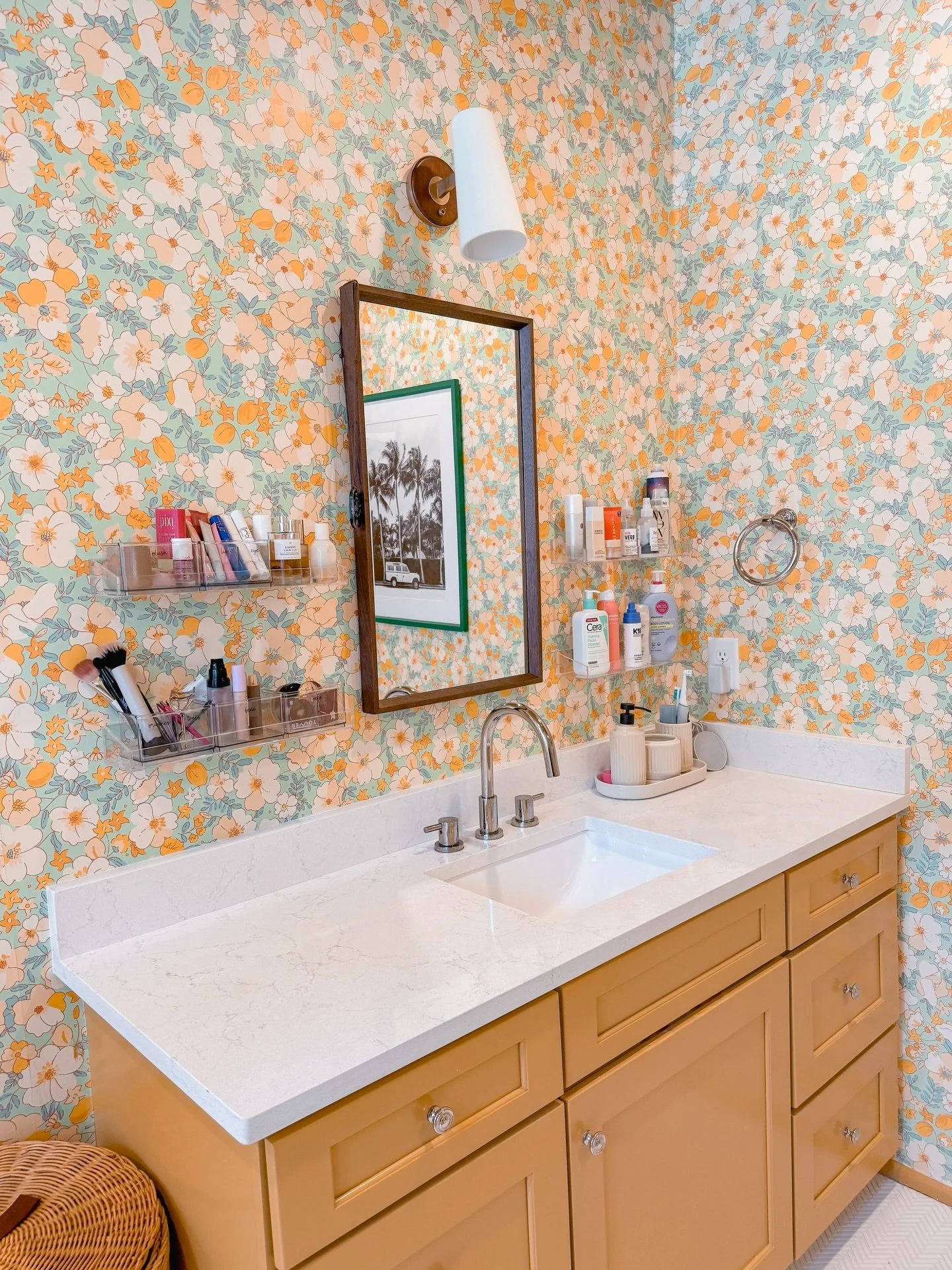 Maintenance organizing in action!

We previously organized this teen girl&rsquo;s bathroom, then came back for a refresh after it was redecorated. 🧡

Maintenance organizing is a follow-up service for existing clients where we make sure systems still